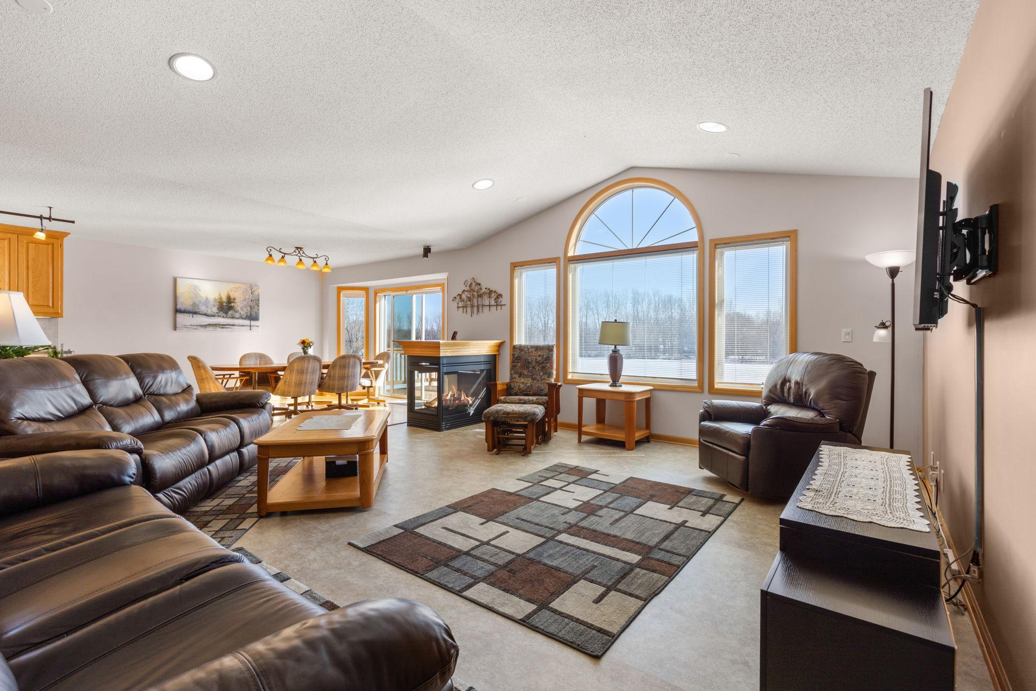 8755 Coral Sea Court NE