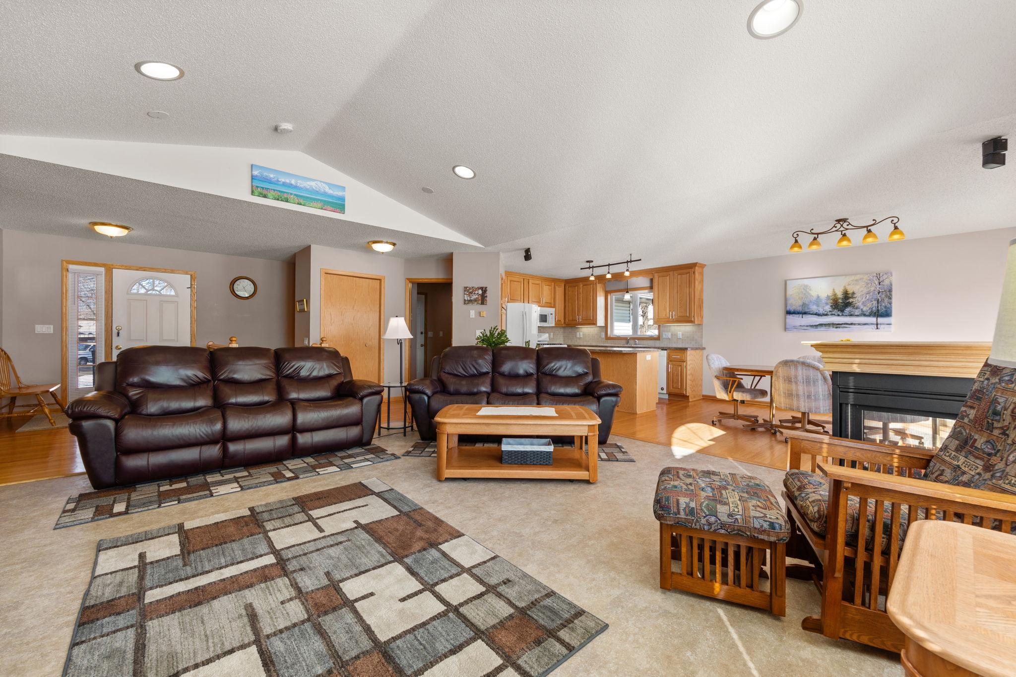 8755 Coral Sea Court NE