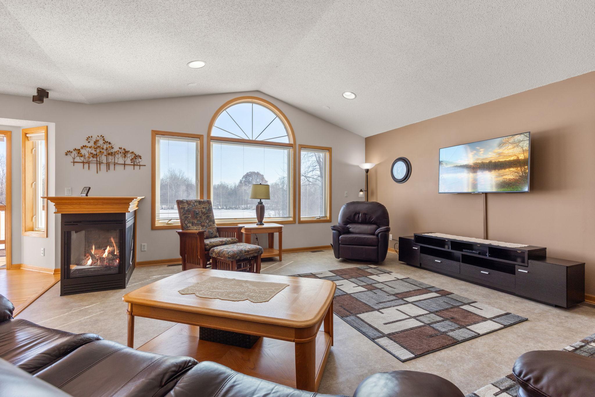 8755 Coral Sea Court NE