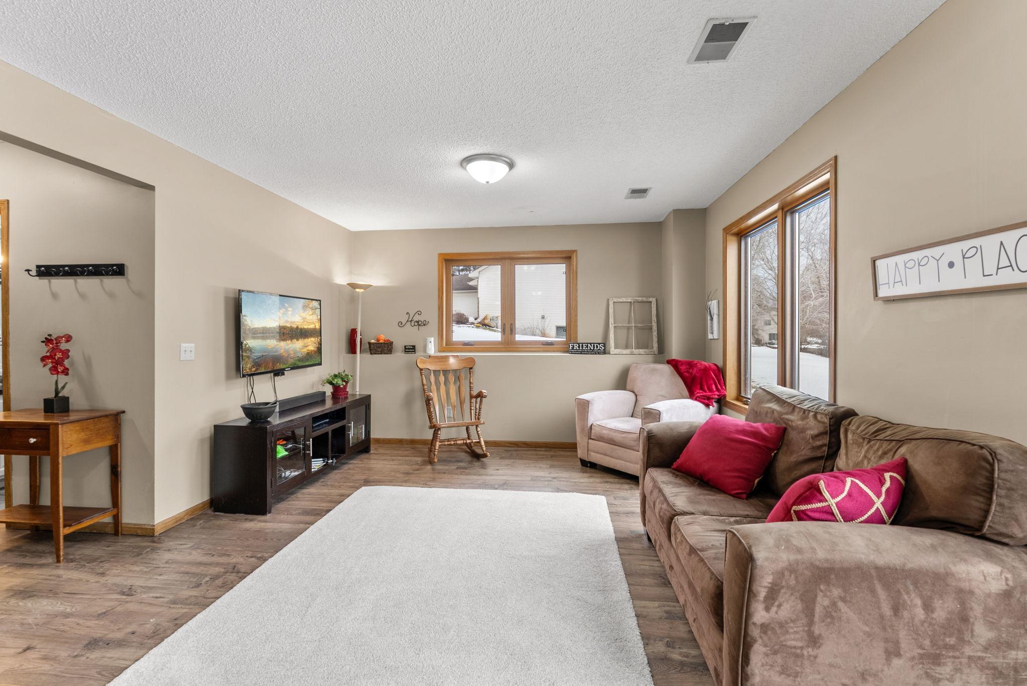 33584 Washington Street NE