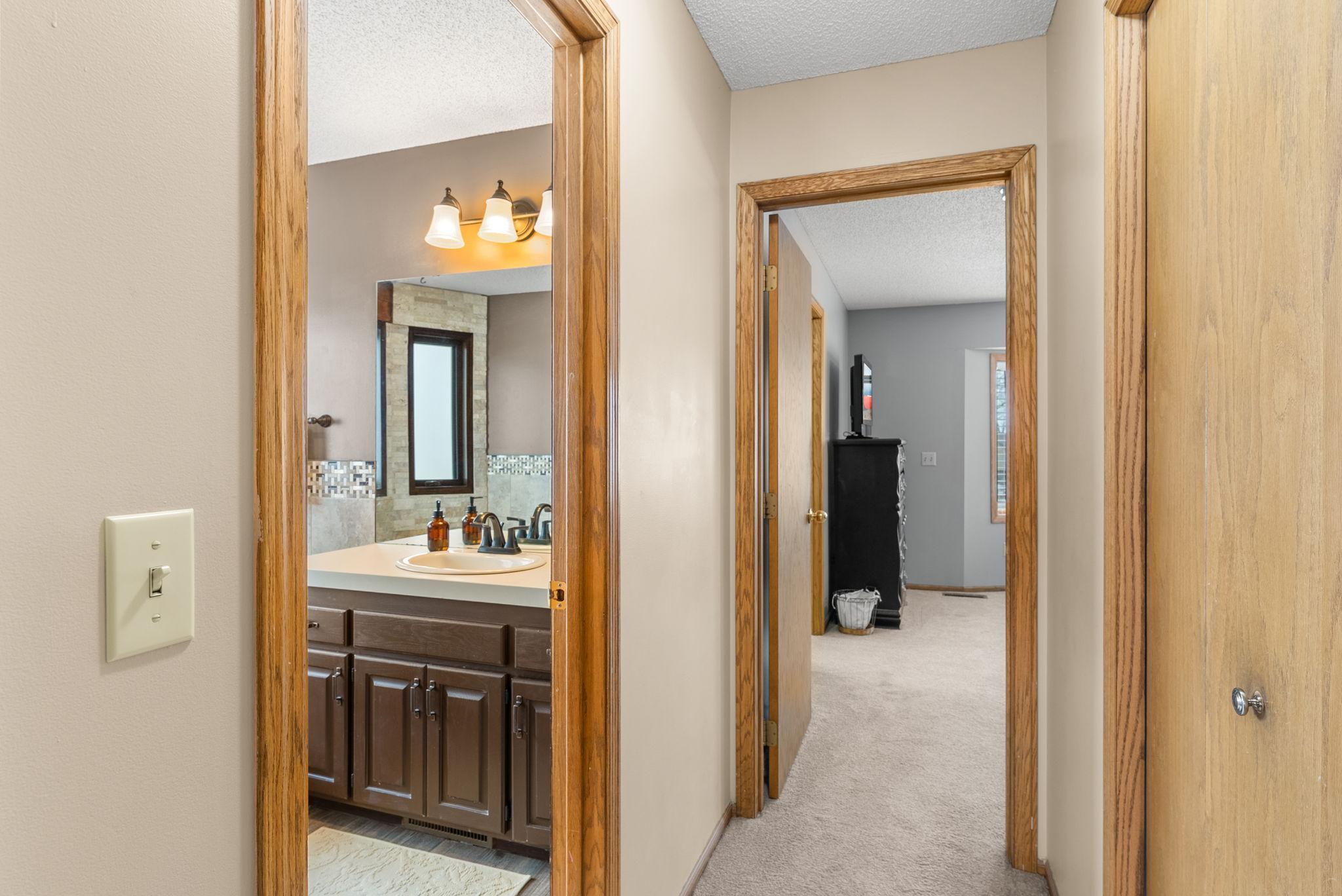 33584 Washington Street NE