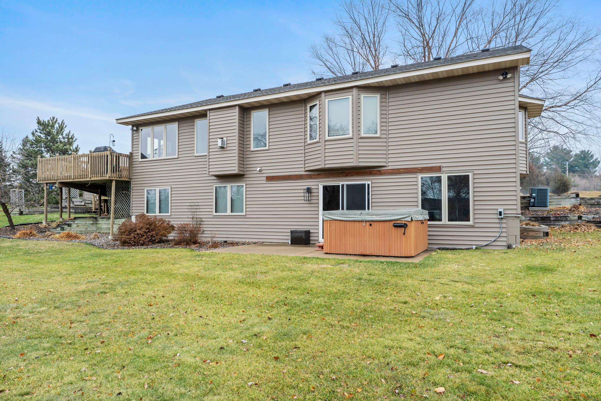 33584 Washington Street NE