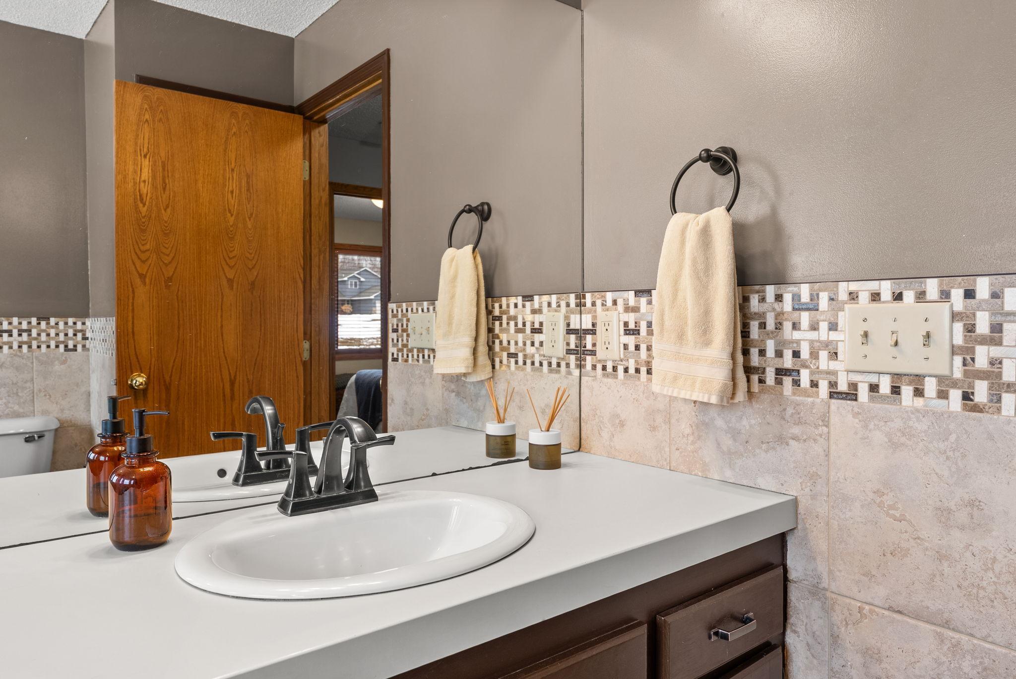 33584 Washington Street NE