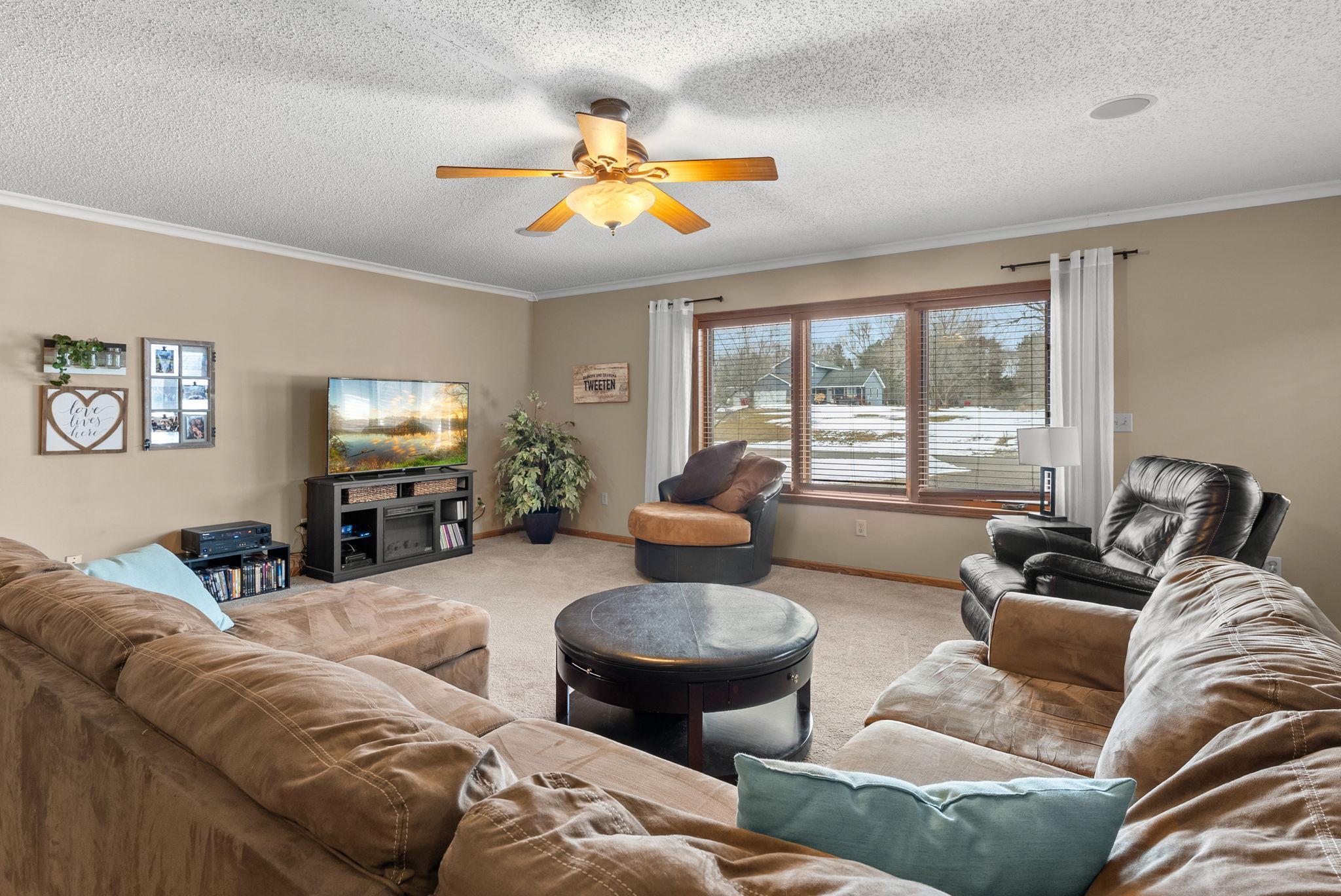 33584 Washington Street NE