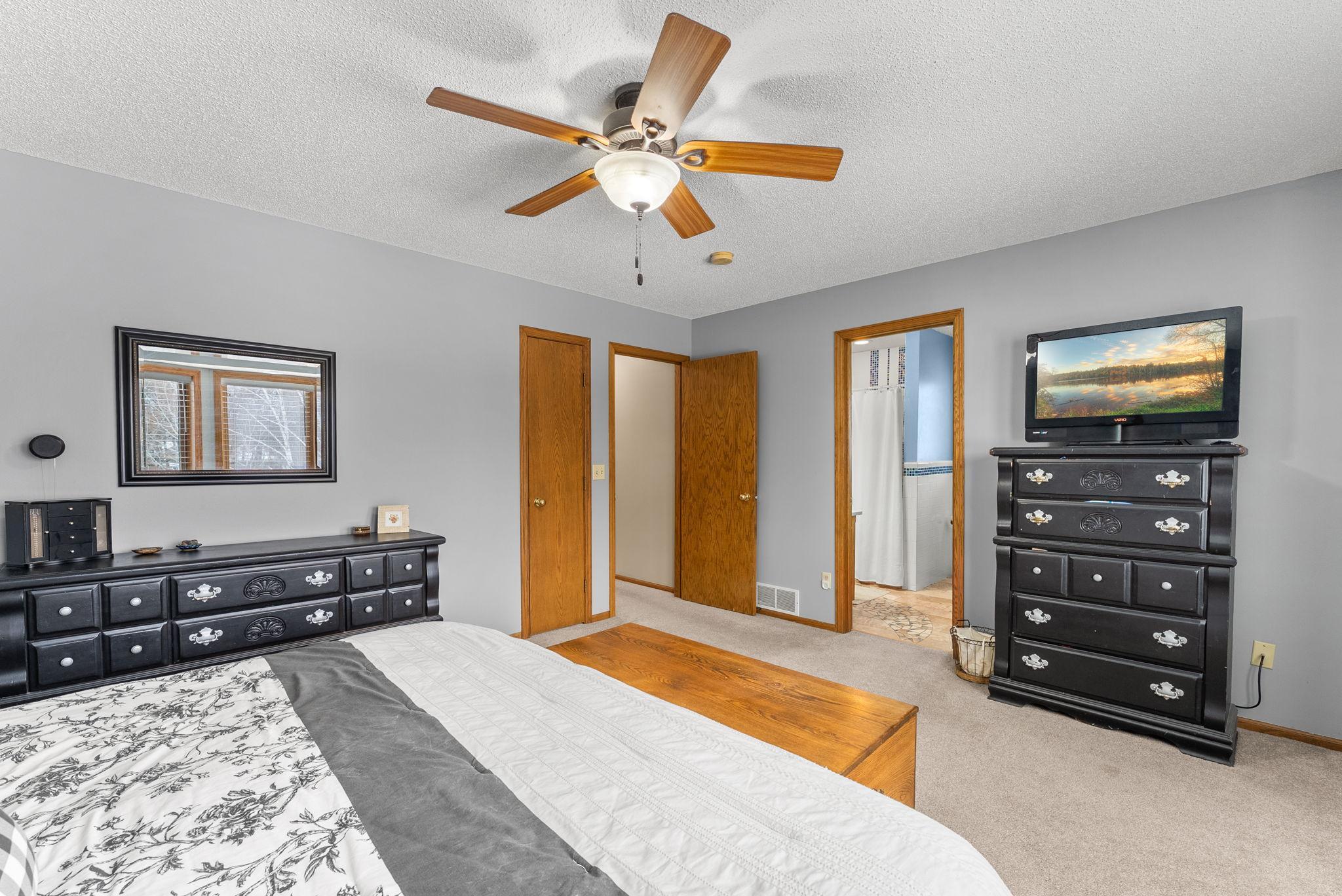 33584 Washington Street NE