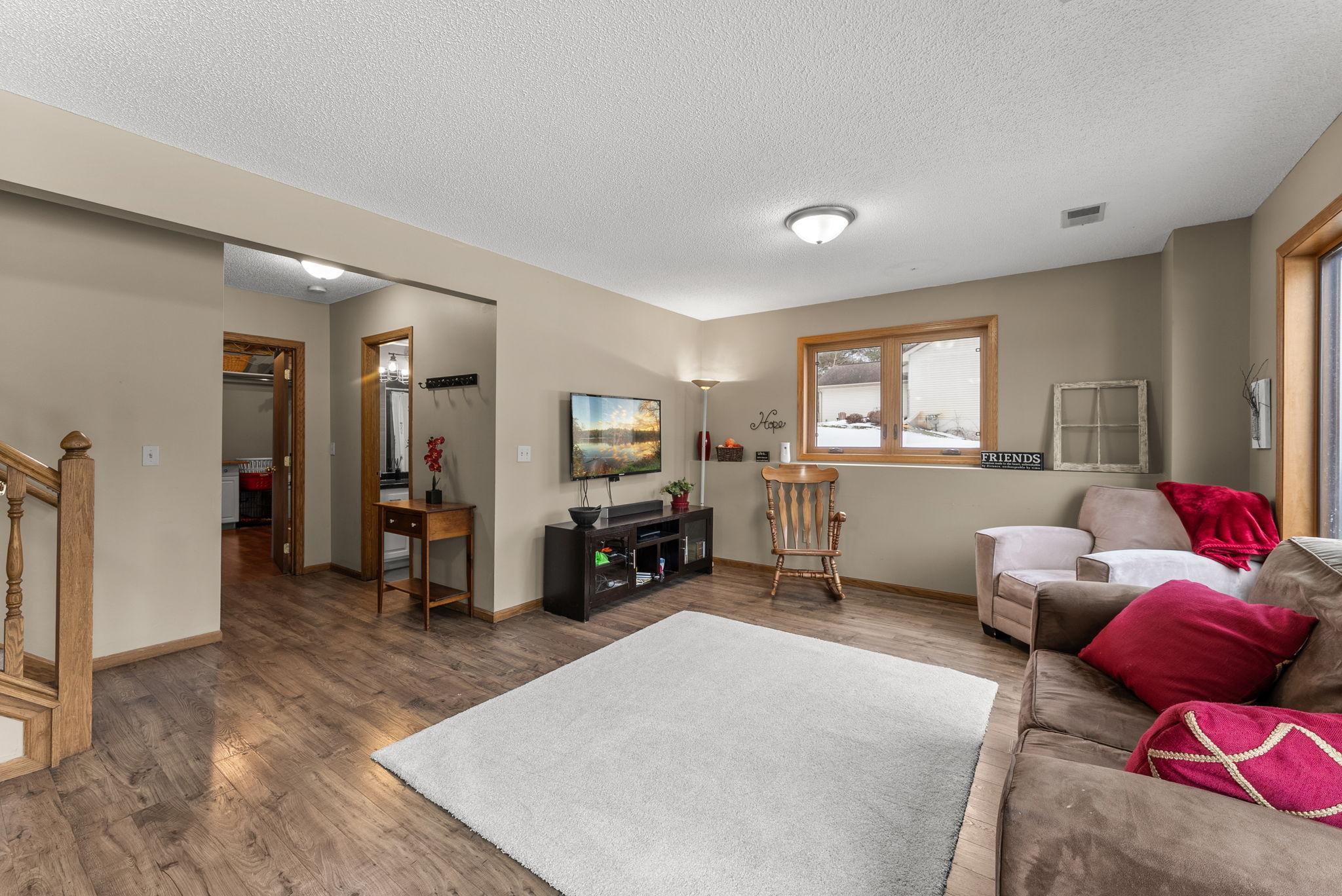 33584 Washington Street NE