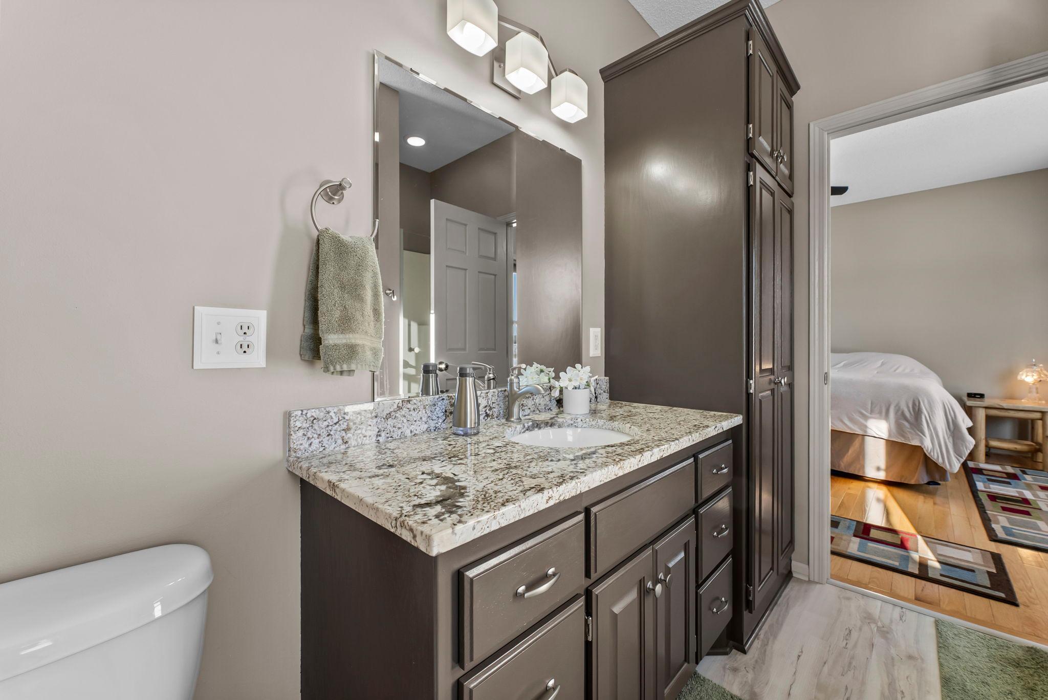 35219 Isetta Trail NE