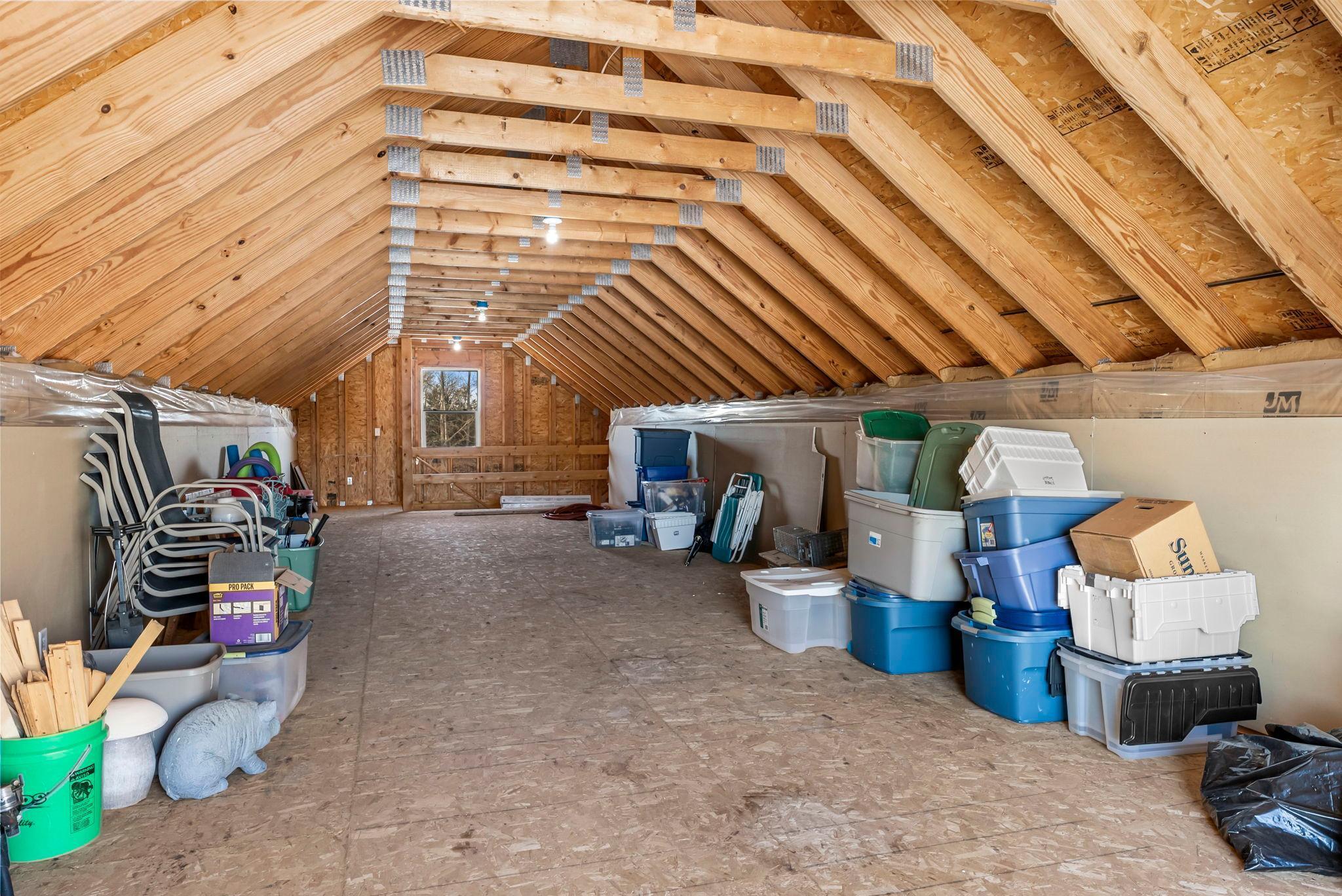 35219 Isetta Trail NE