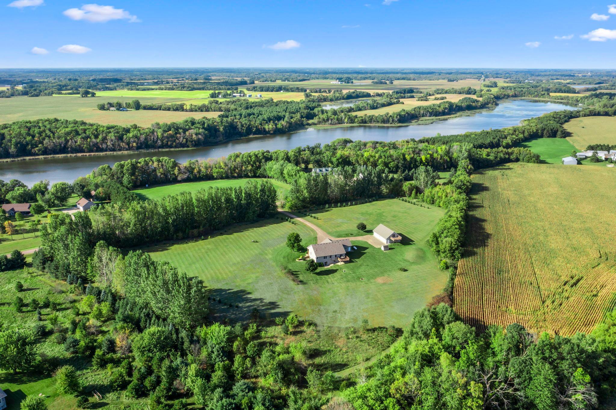 35219 Isetta Trail NE