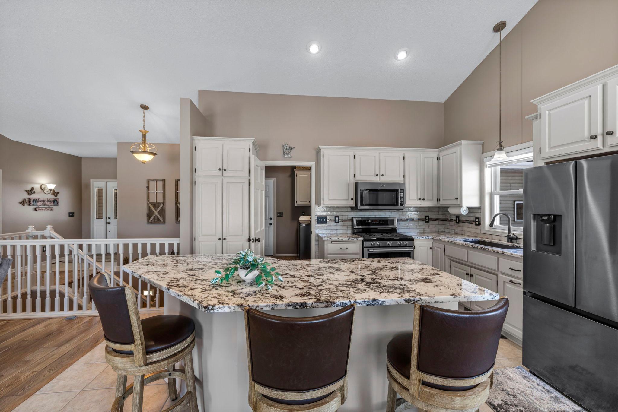 35219 Isetta Trail NE