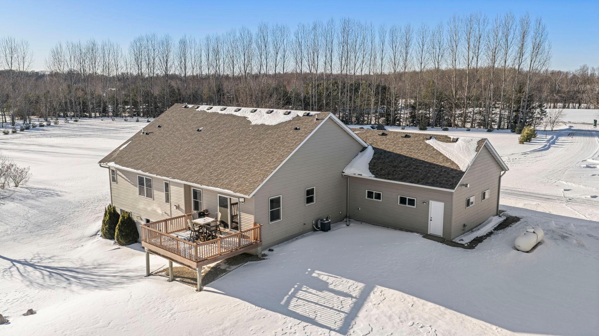 35219 Isetta Trail NE