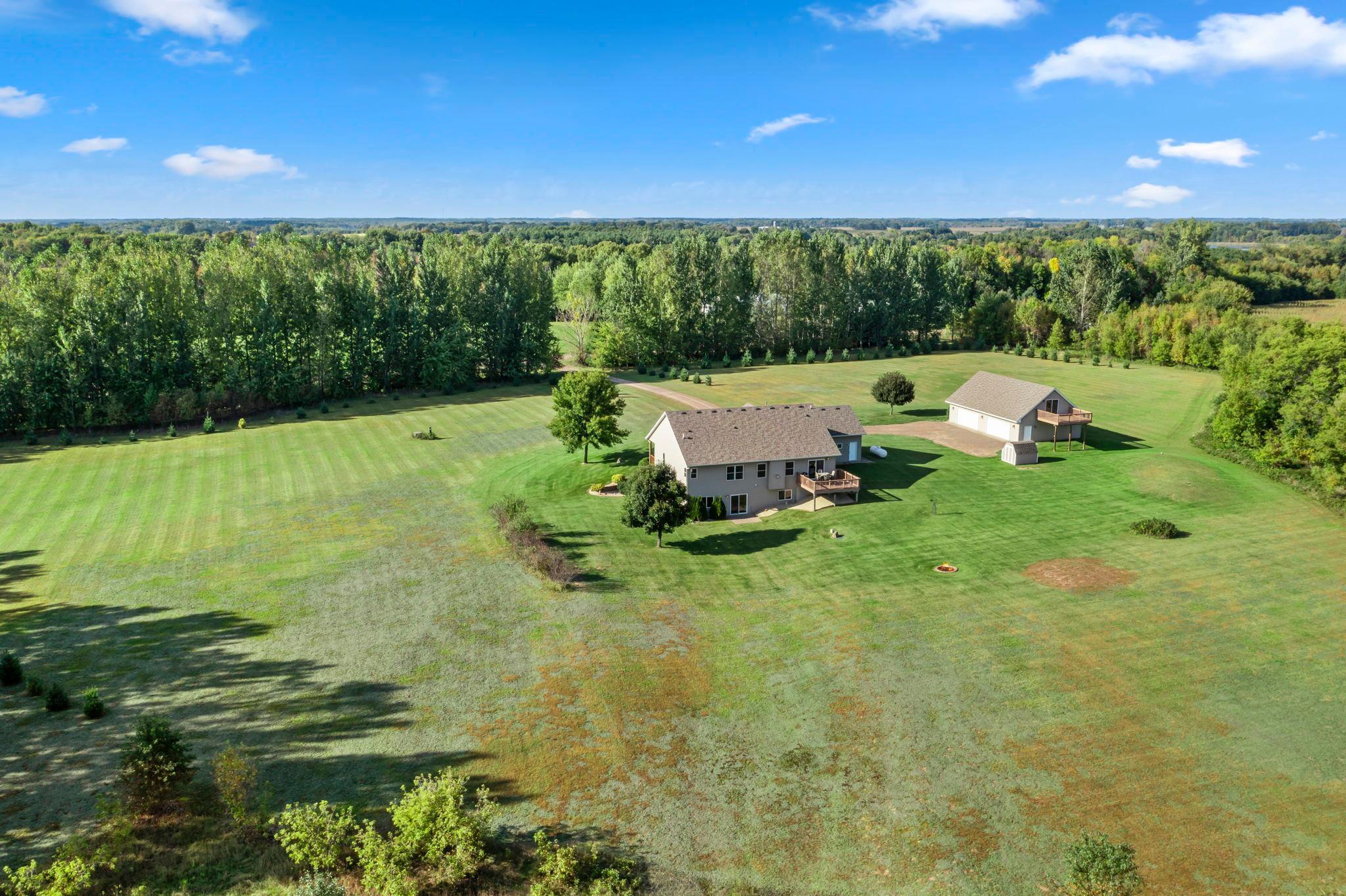 35219 Isetta Trail NE