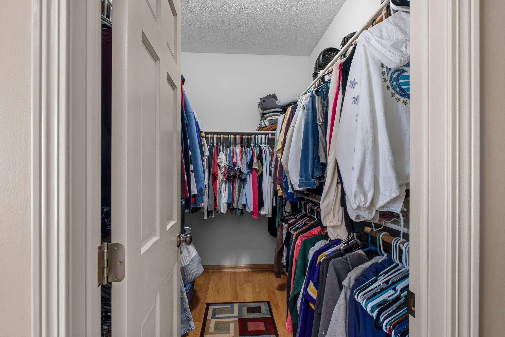 35219 Isetta Trail NE