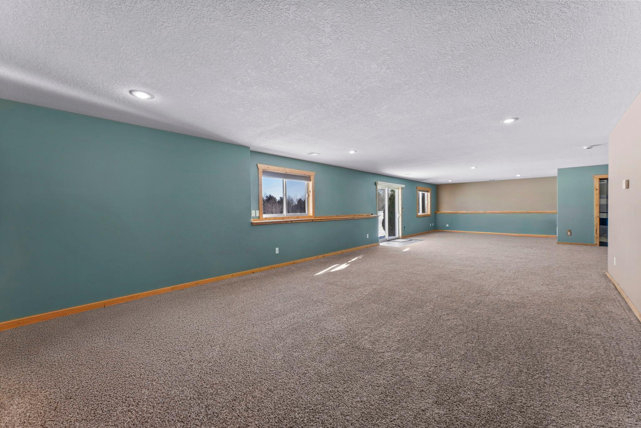 35219 Isetta Trail NE