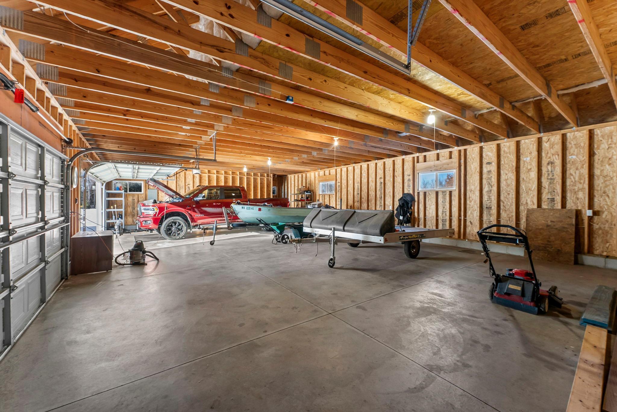 35219 Isetta Trail NE