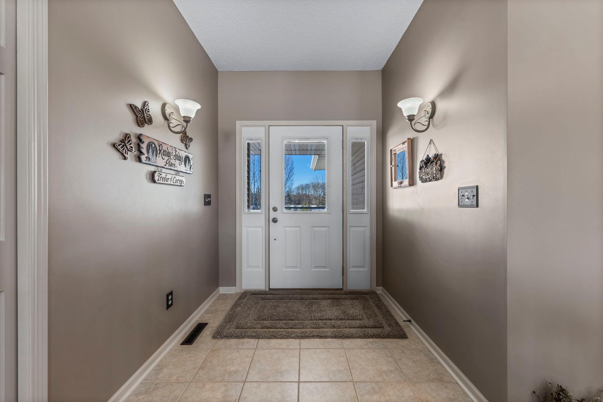 35219 Isetta Trail NE