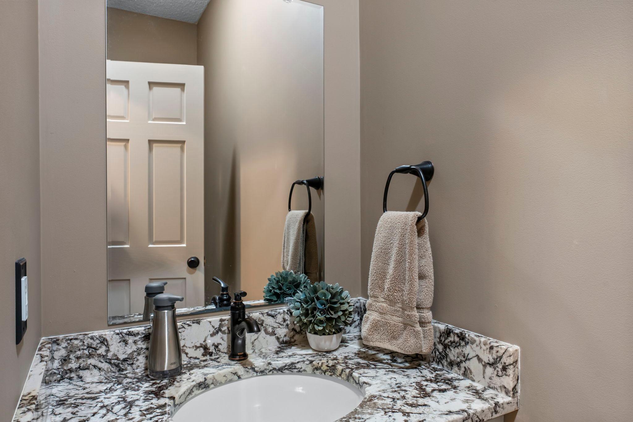 35219 Isetta Trail NE