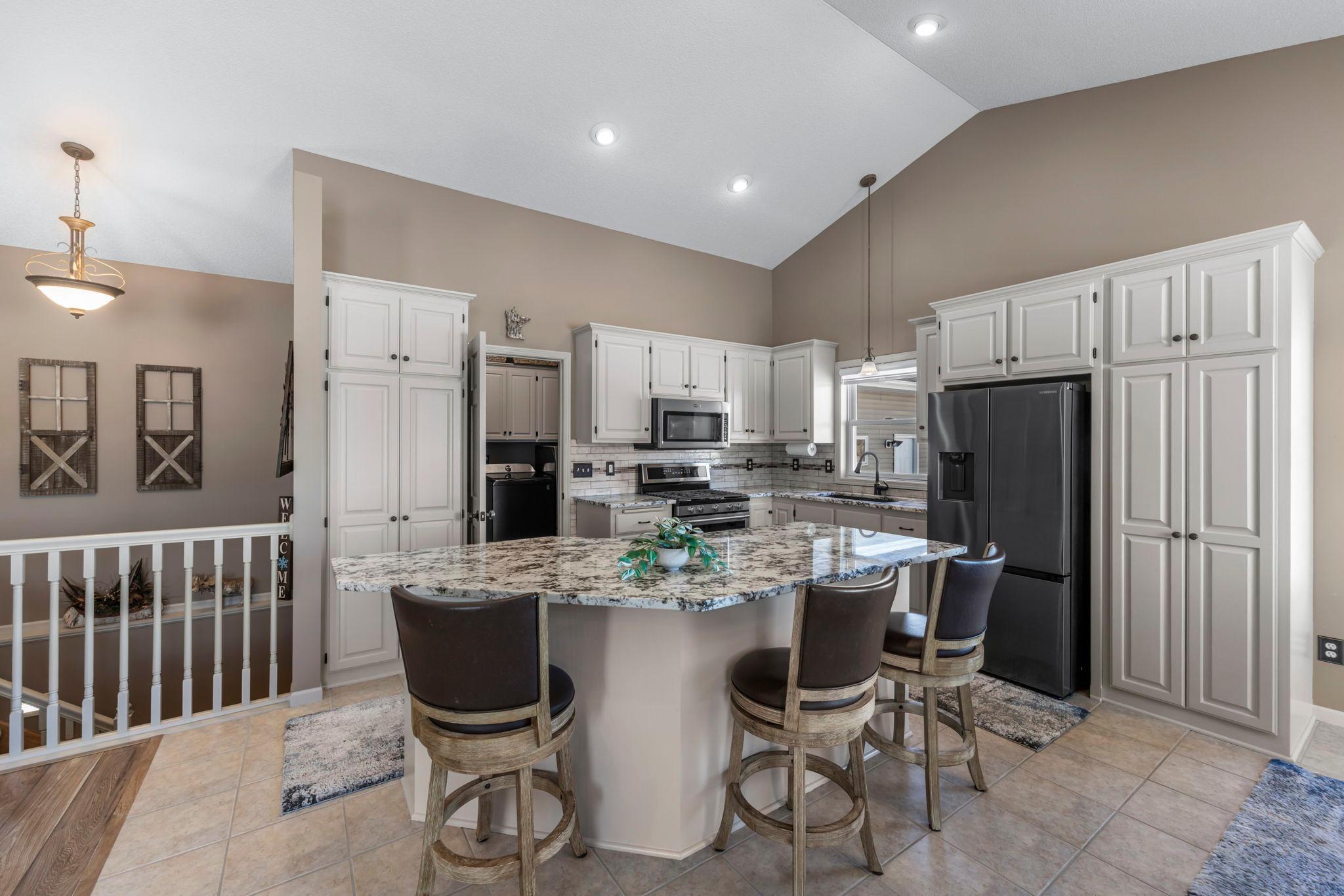 35219 Isetta Trail NE