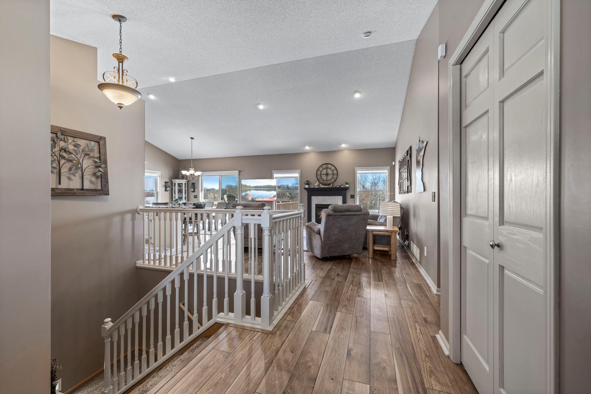 35219 Isetta Trail NE