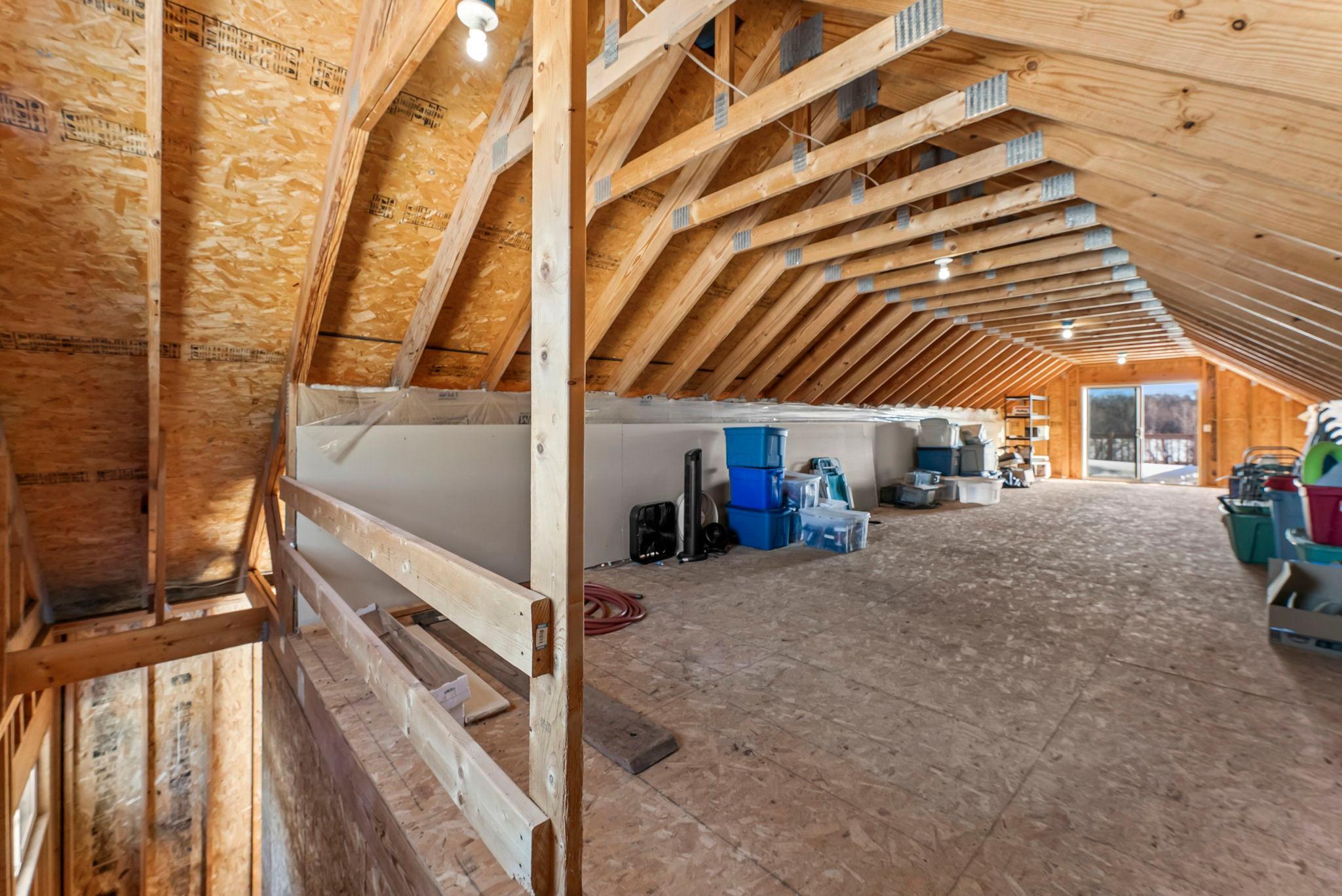 35219 Isetta Trail NE