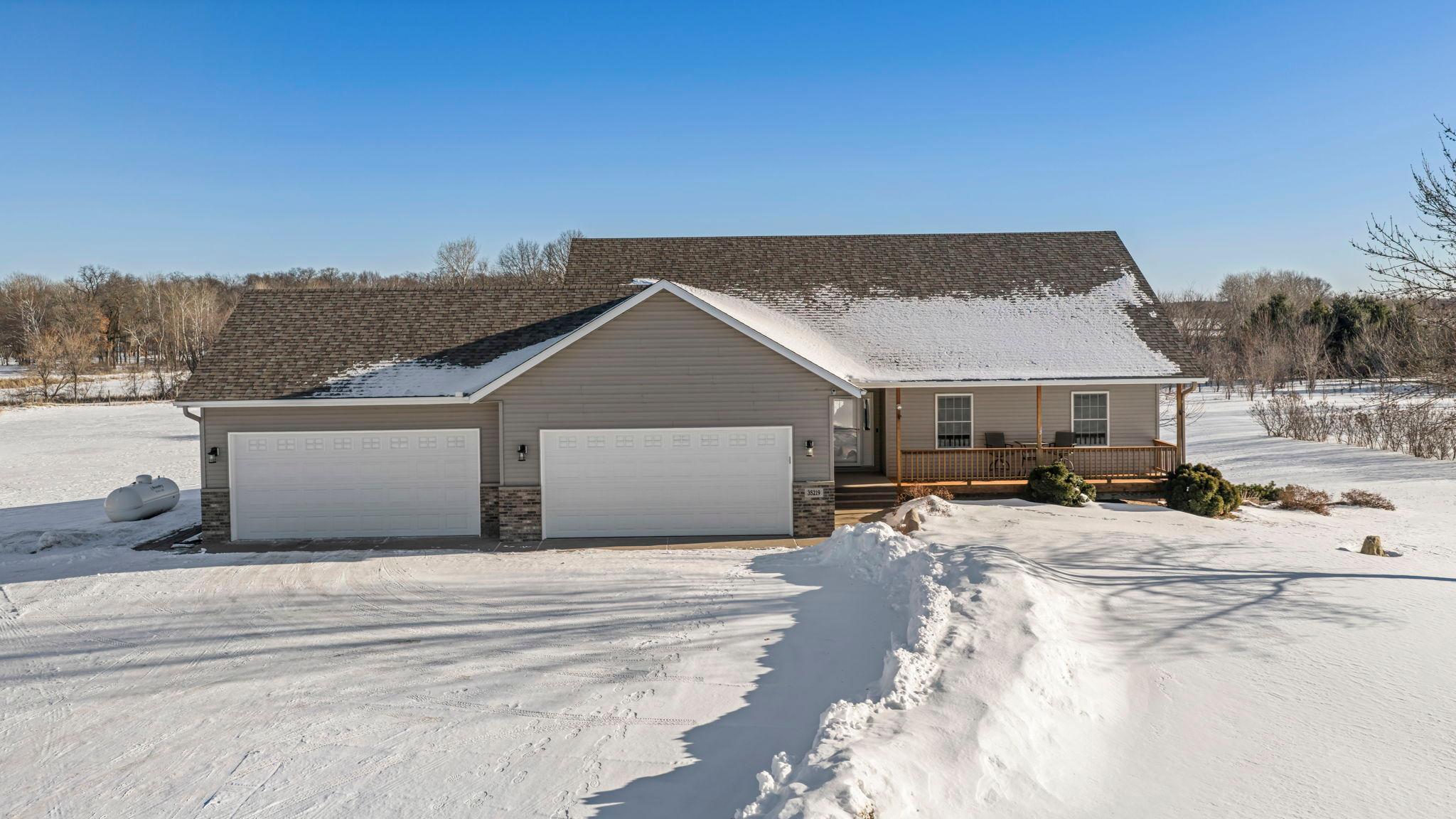 35219 Isetta Trail NE