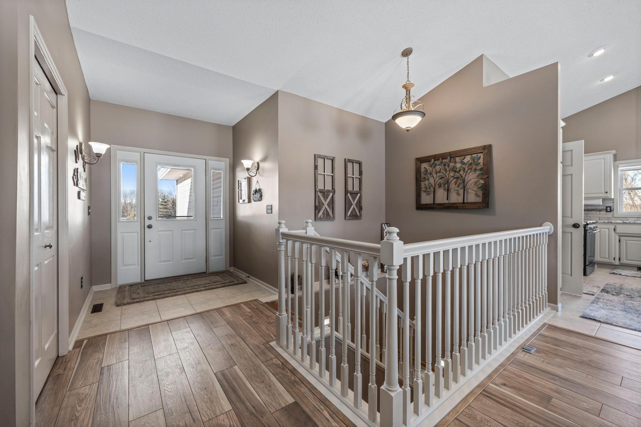 35219 Isetta Trail NE