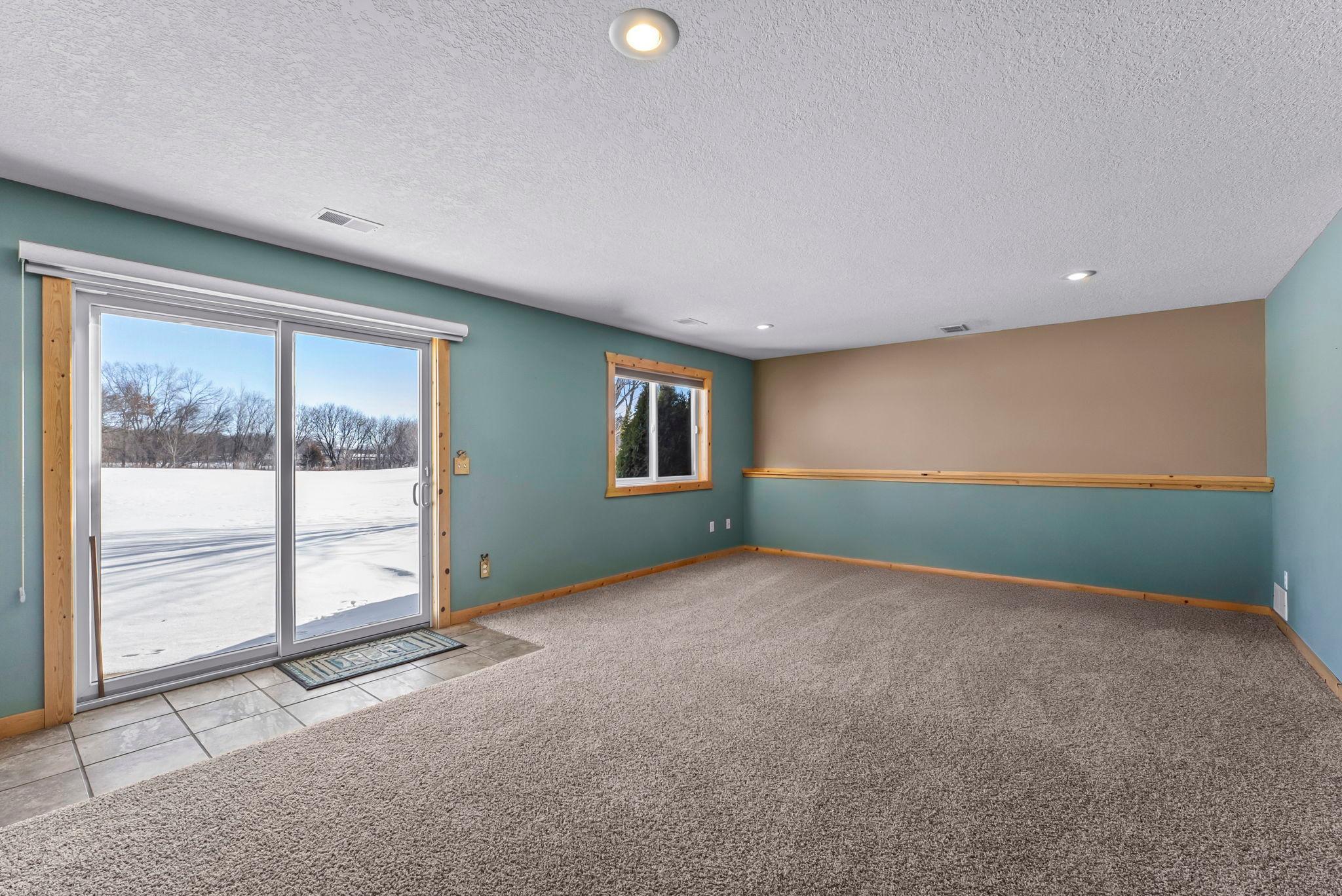 35219 Isetta Trail NE