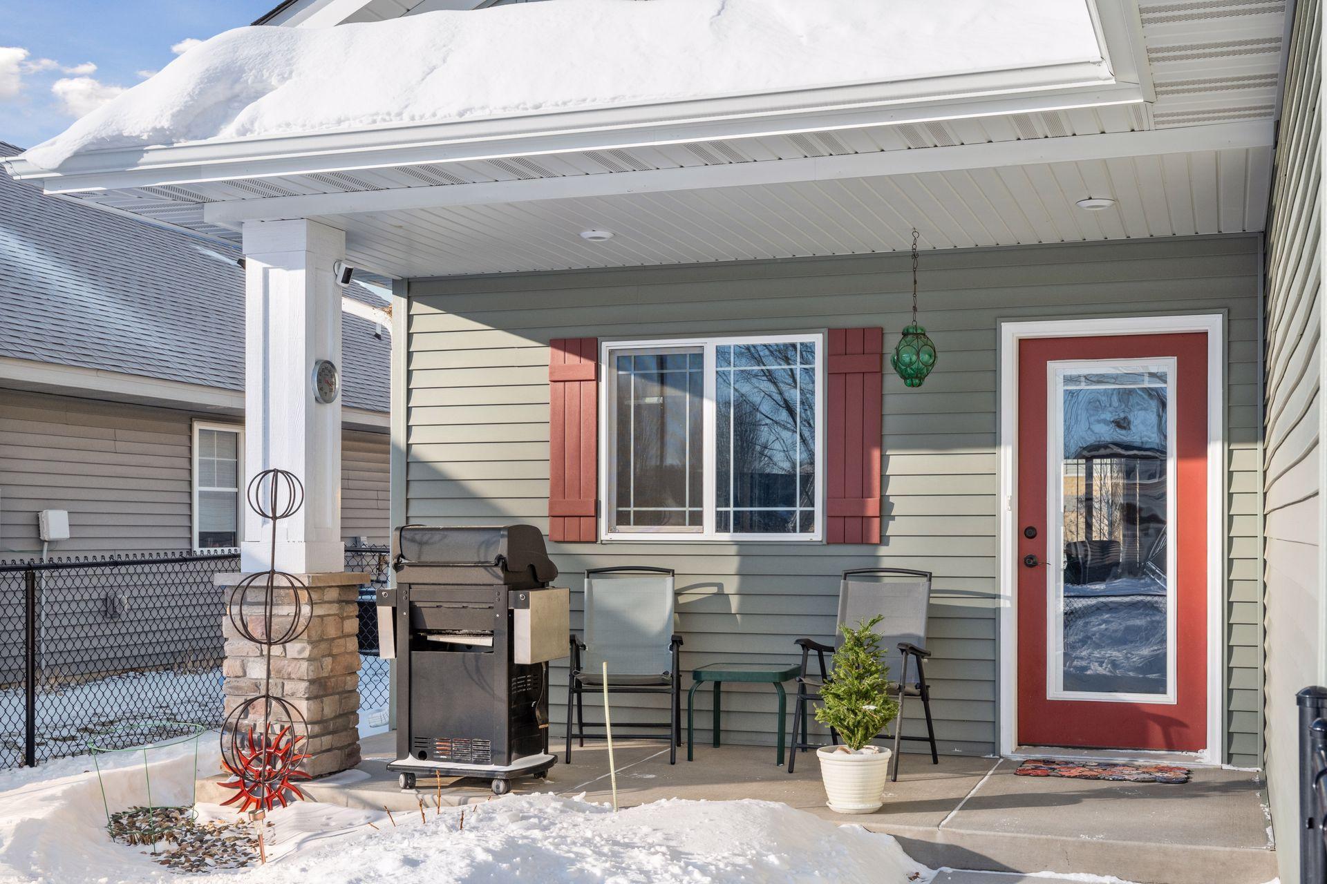 706 Roosevelt Street S