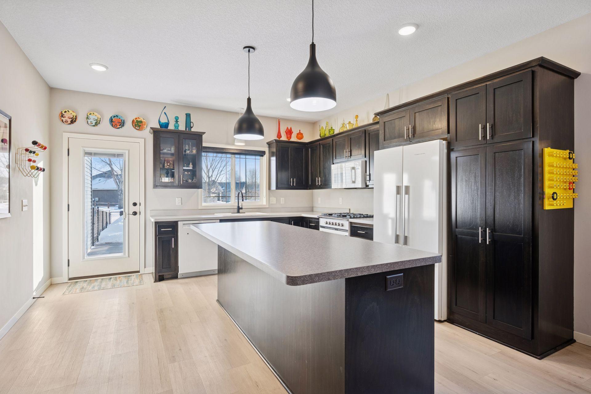 706 Roosevelt Street S