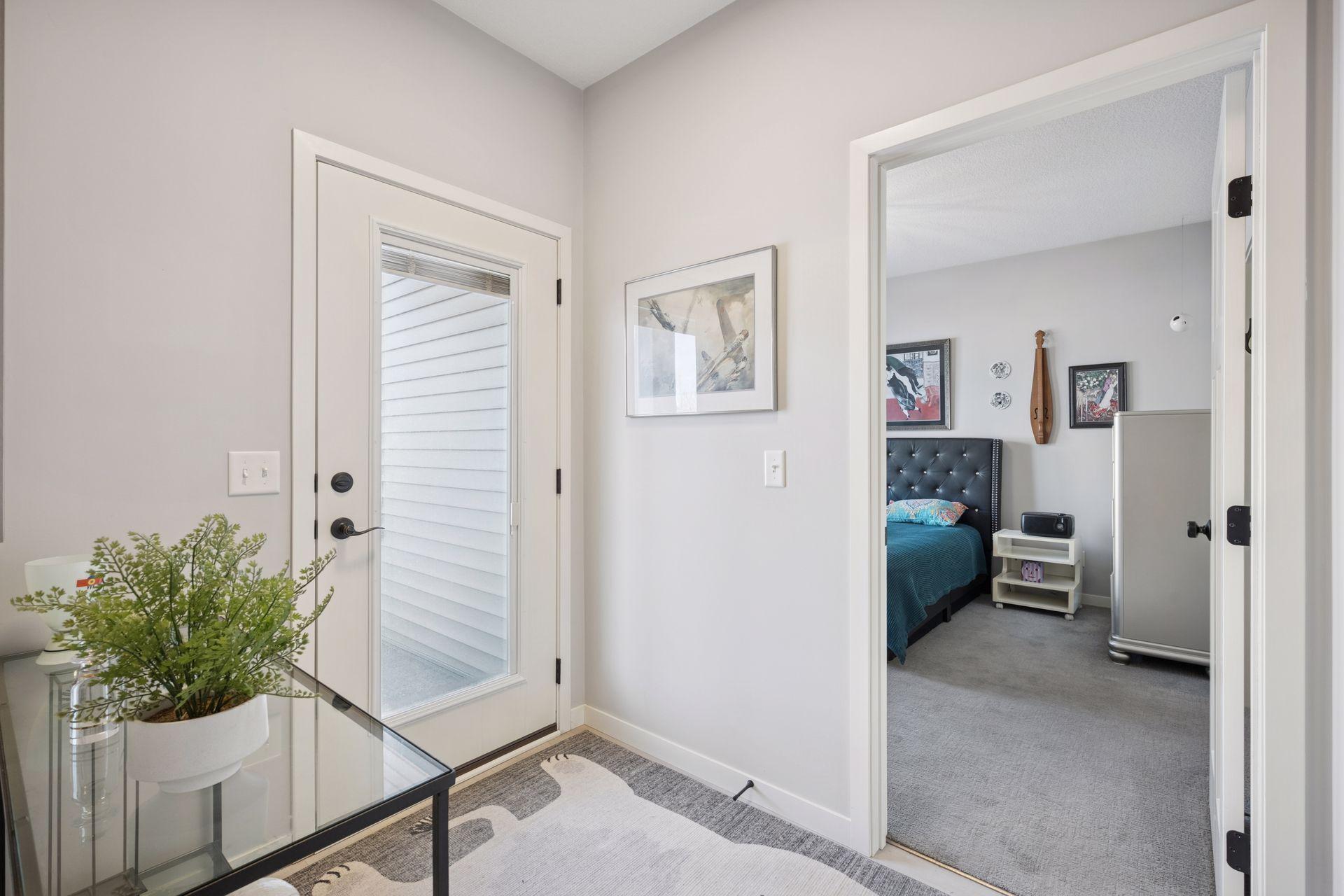 706 Roosevelt Street S