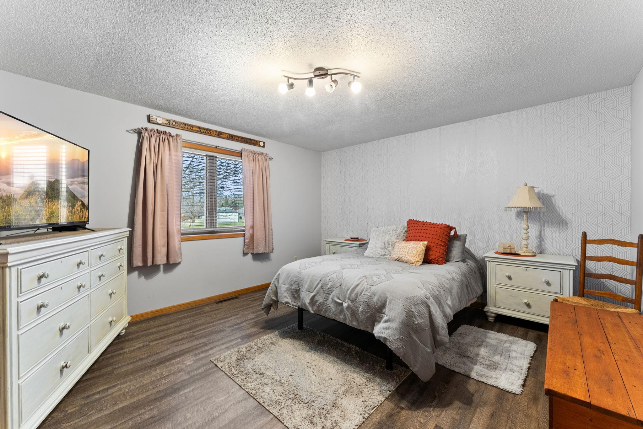 900 Southview Avenue