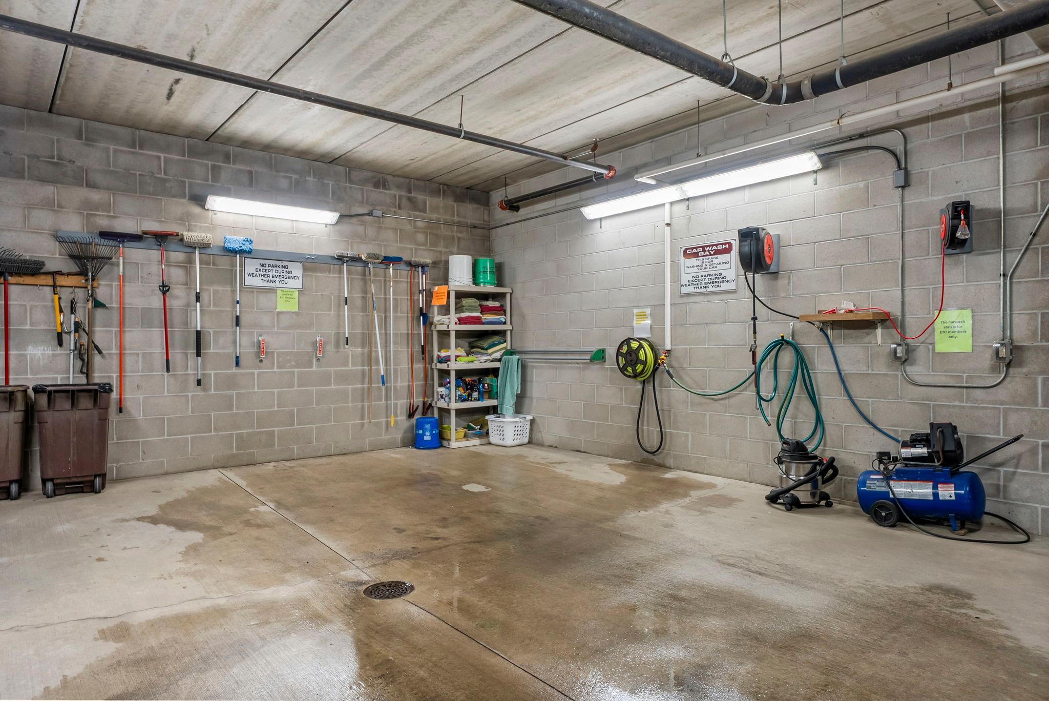 2155 6th Lane SE Unit: 101