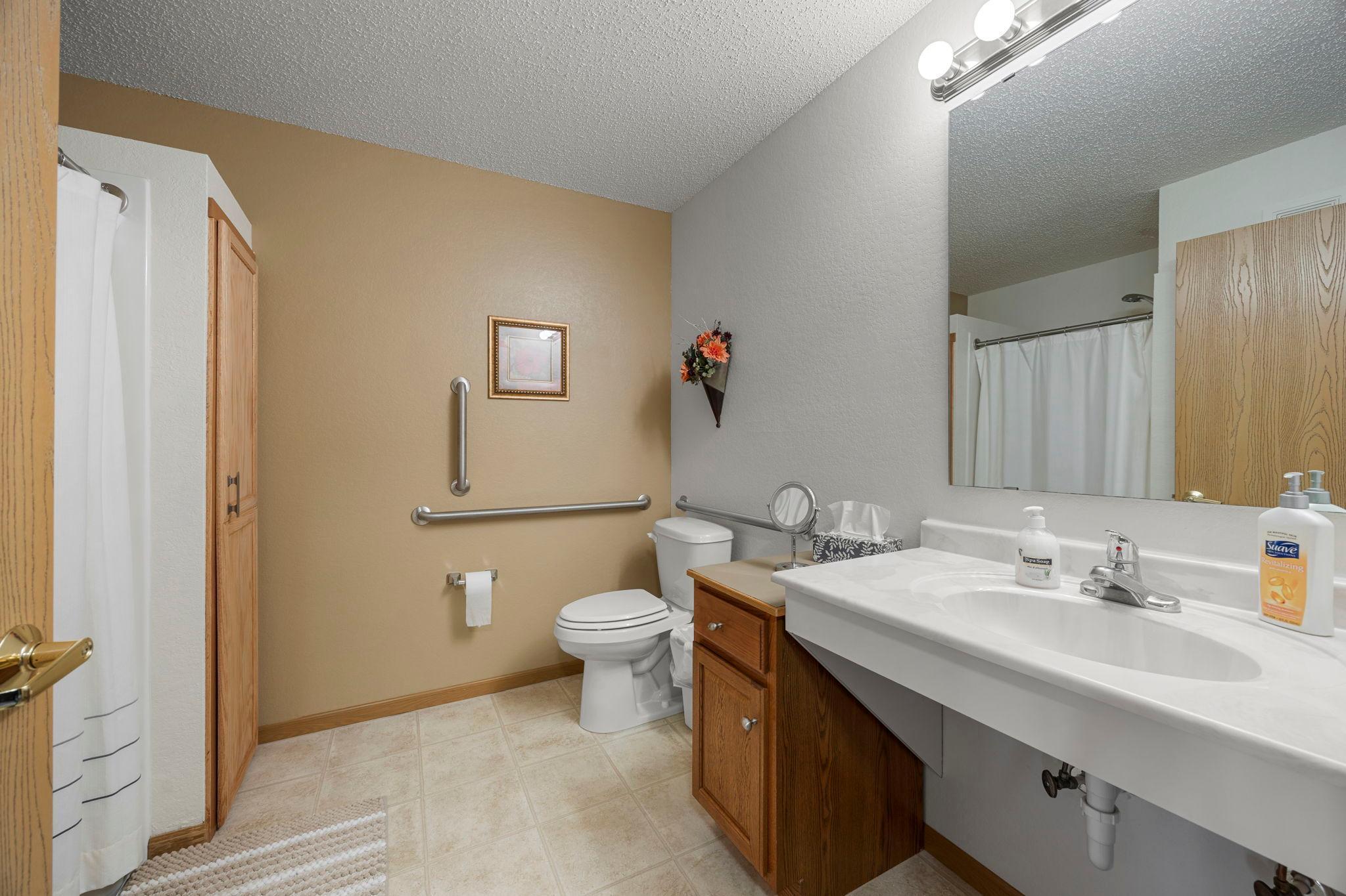 2155 6th Lane SE Unit: 202