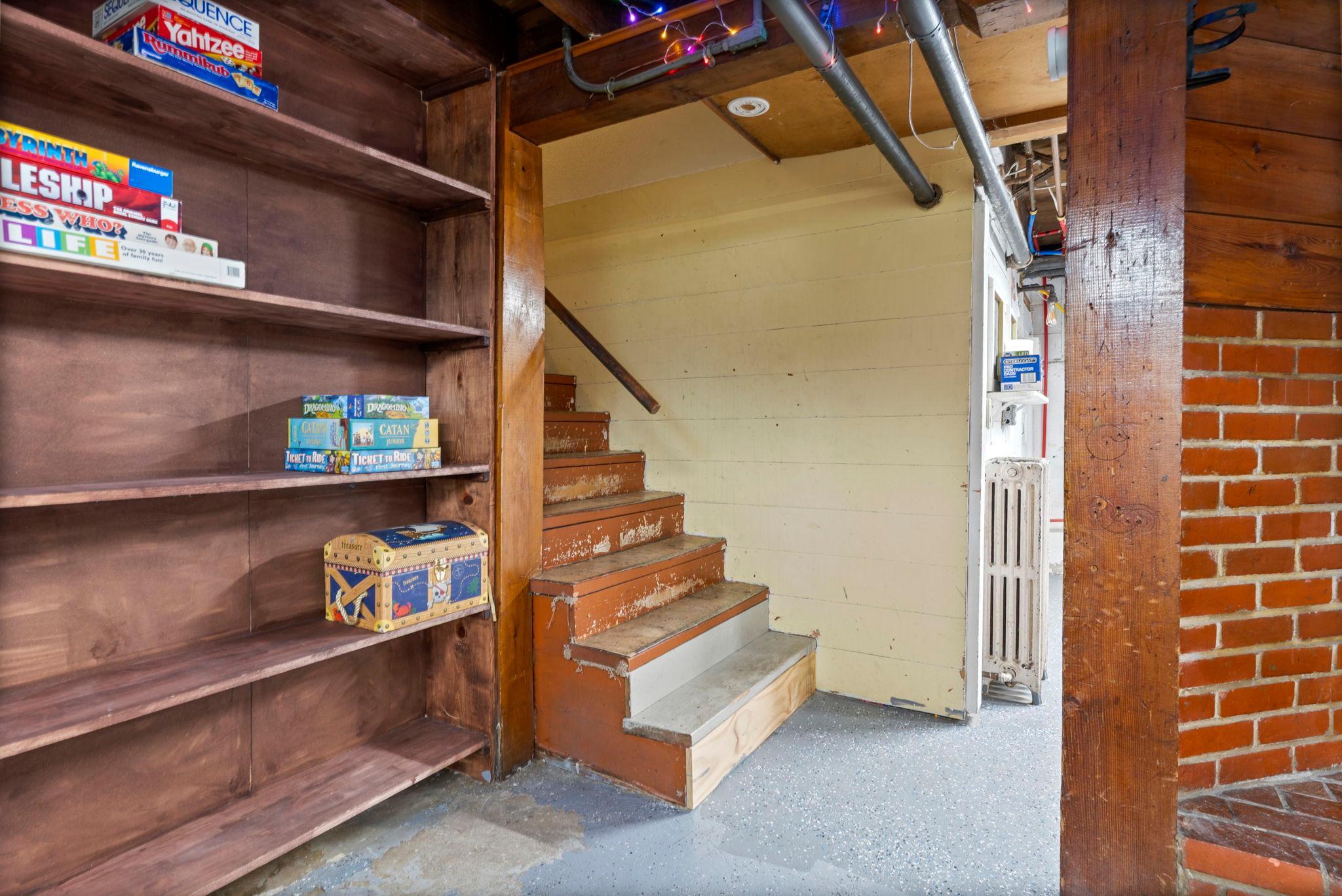 847 Ashland Street S