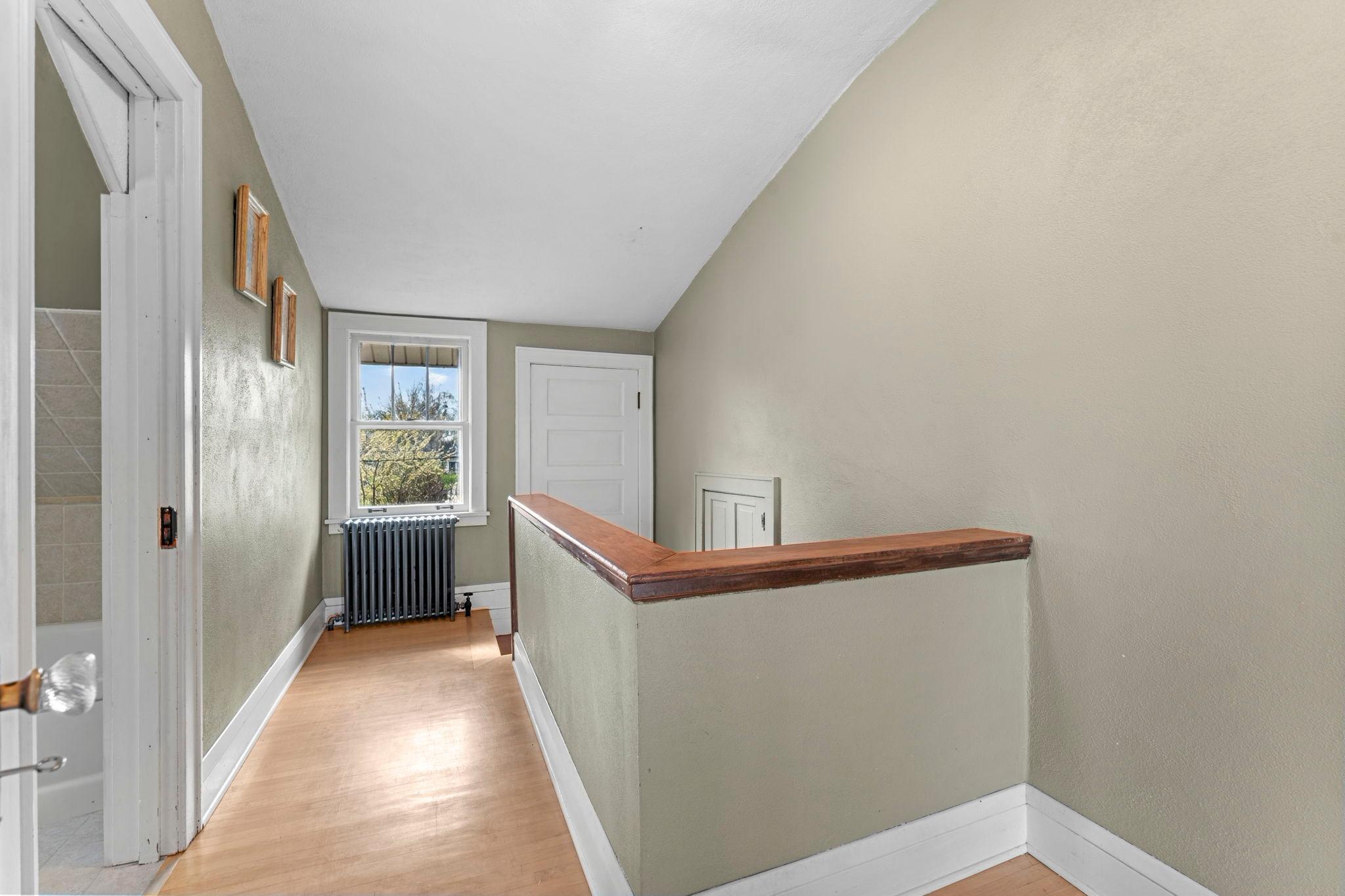 847 Ashland Street S