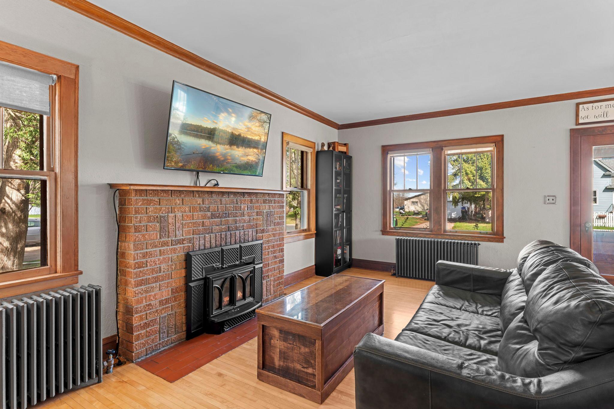 847 Ashland Street S