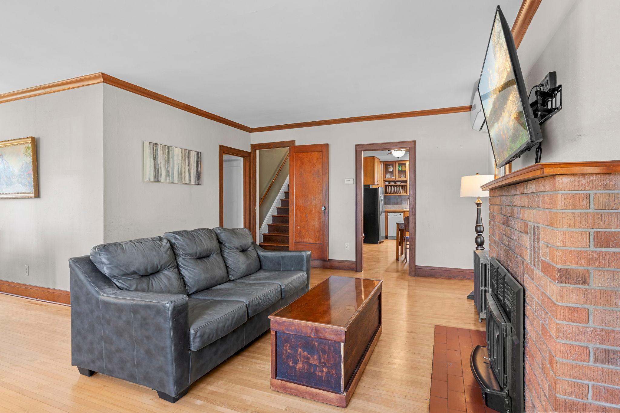 847 Ashland Street S