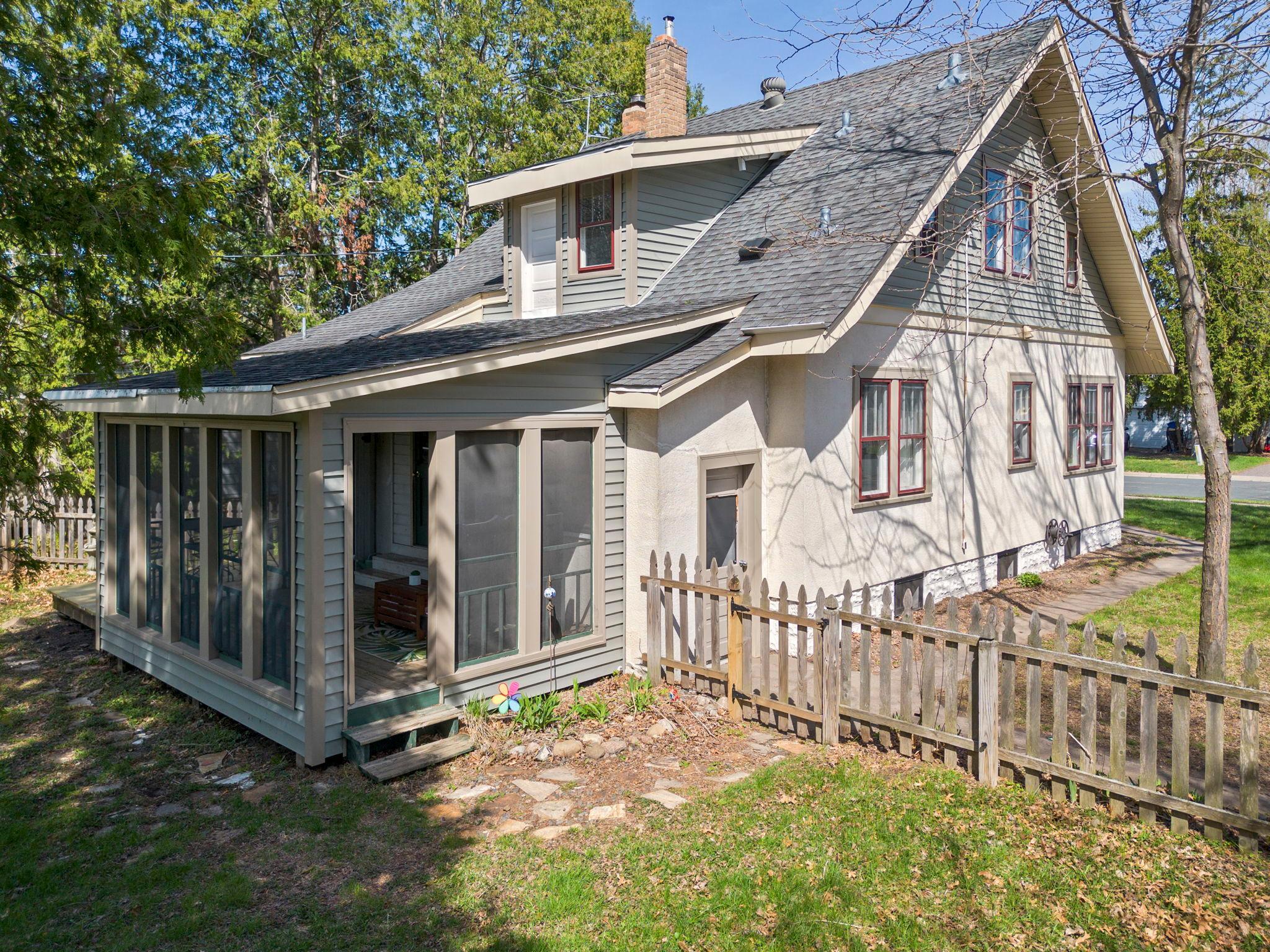 847 Ashland Street S