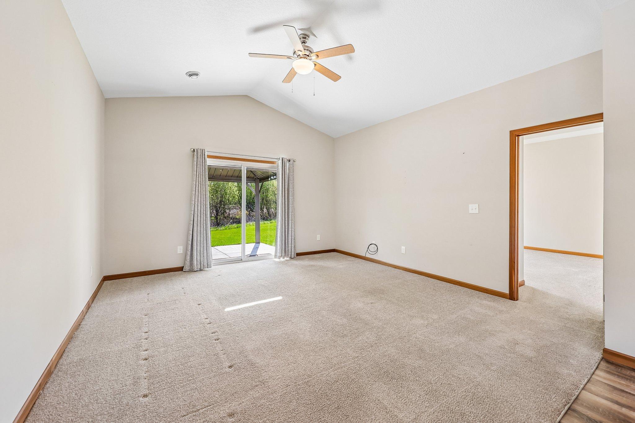 126 9th Avenue NE