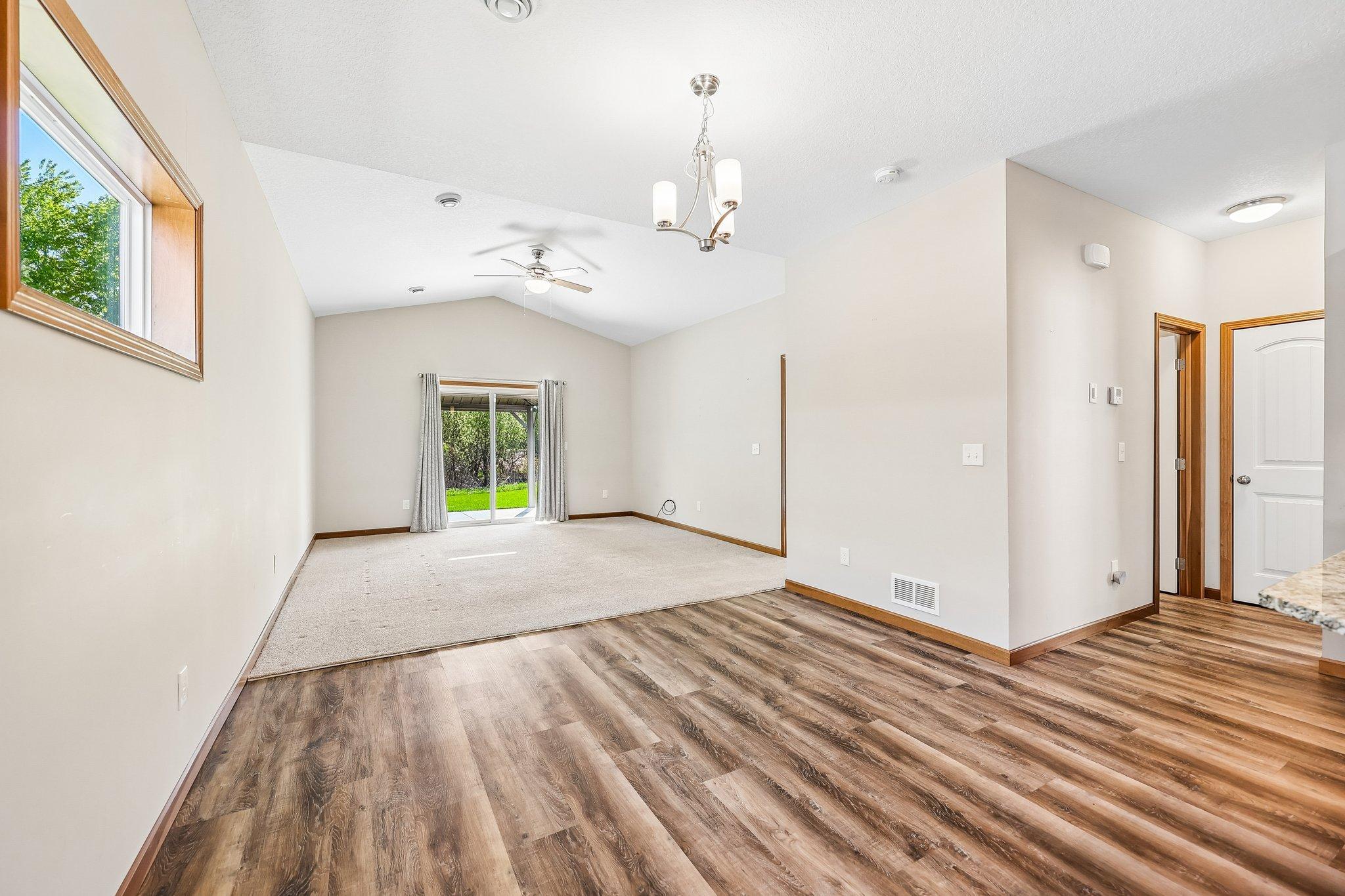 126 9th Avenue NE