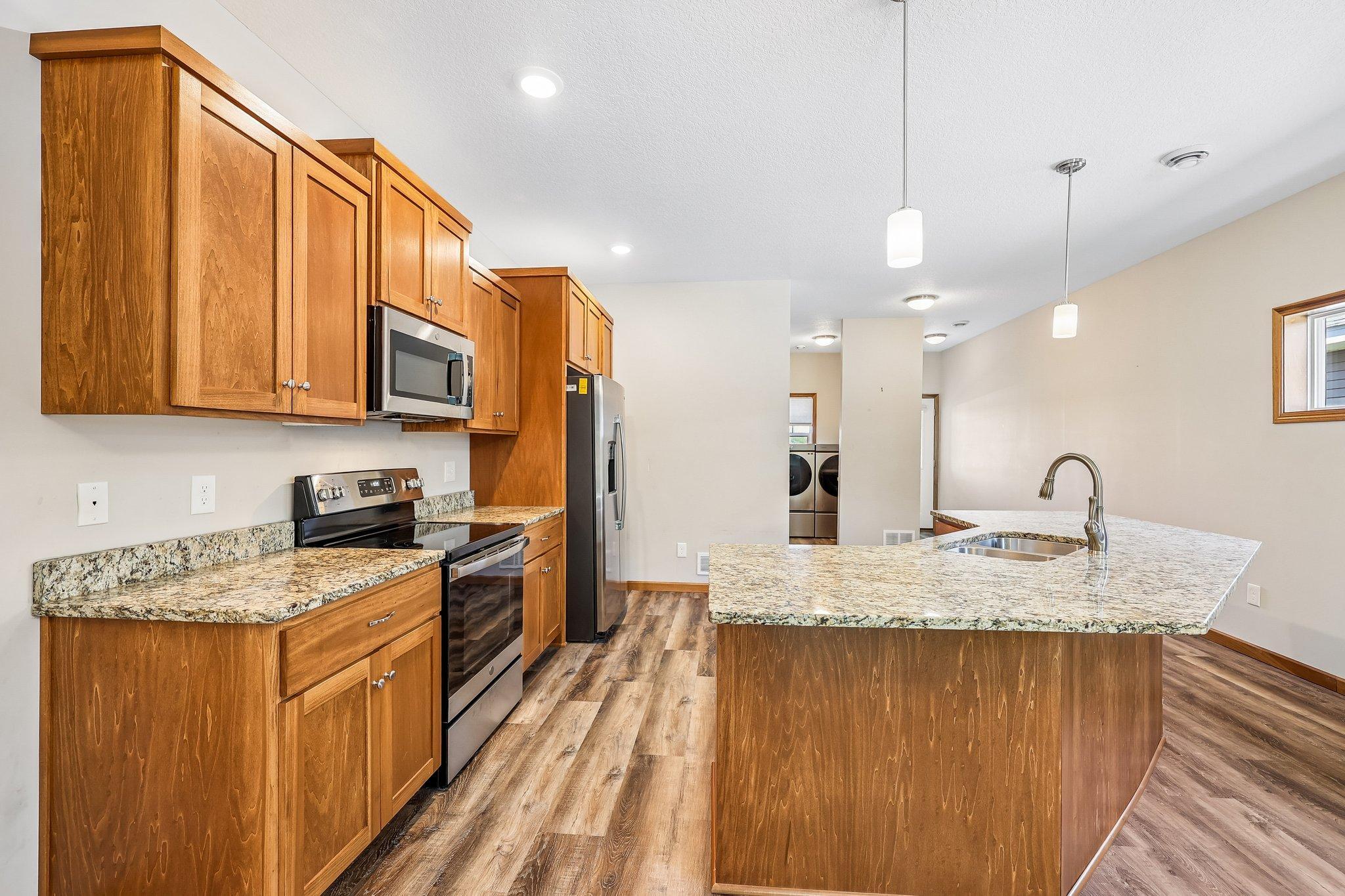 126 9th Avenue NE