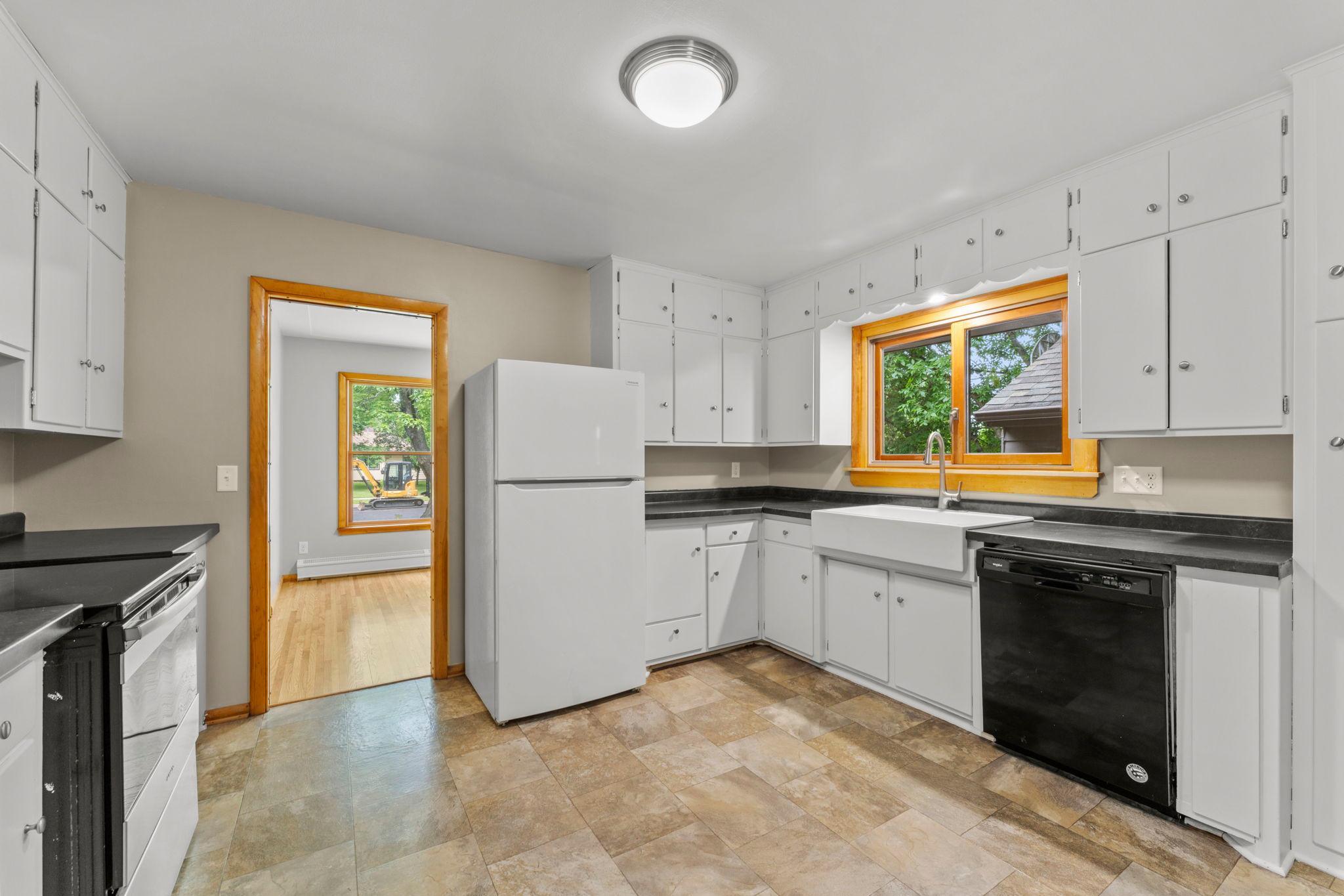 245 10th Avenue SW