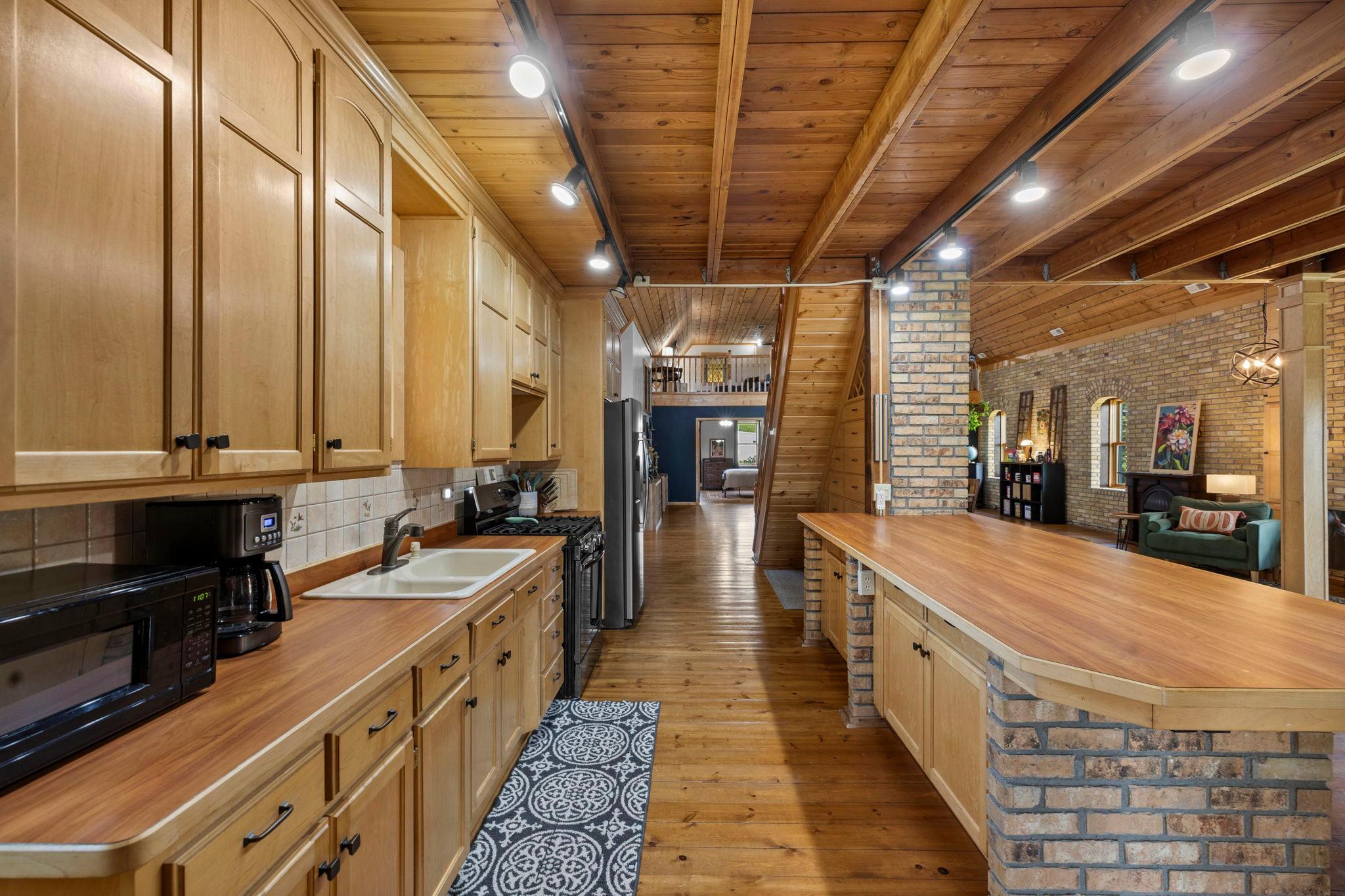8825 Greeley Loop