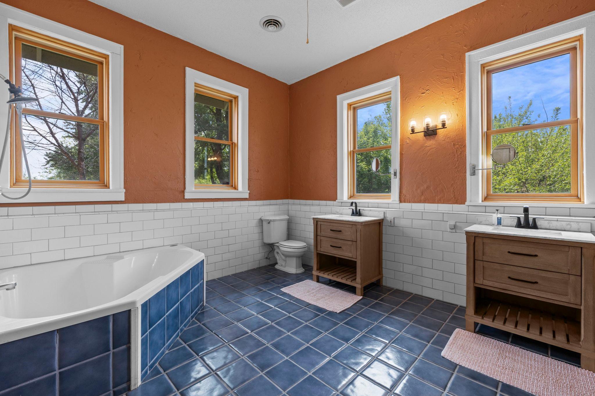 8825 Greeley Loop