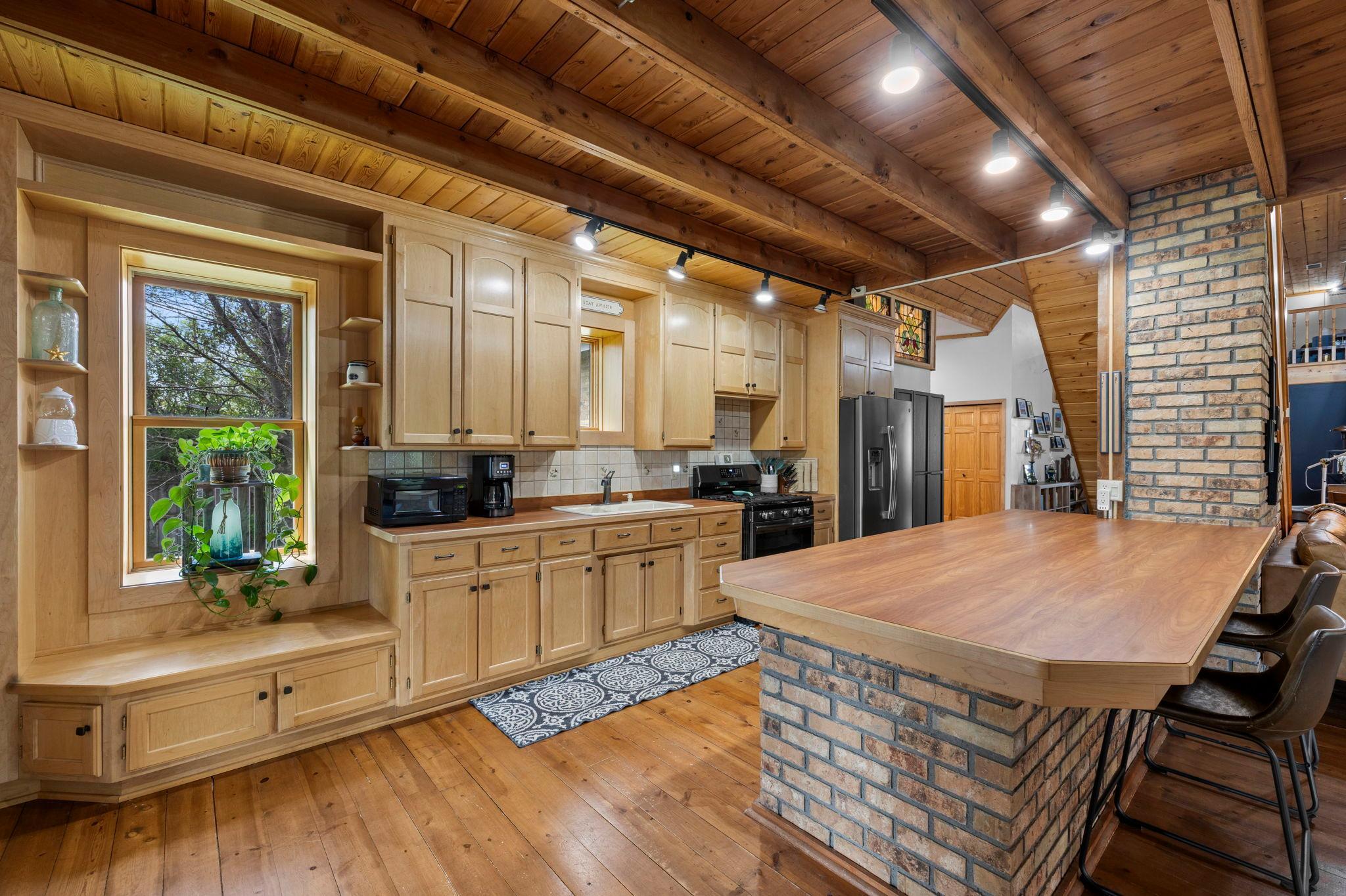 8825 Greeley Loop