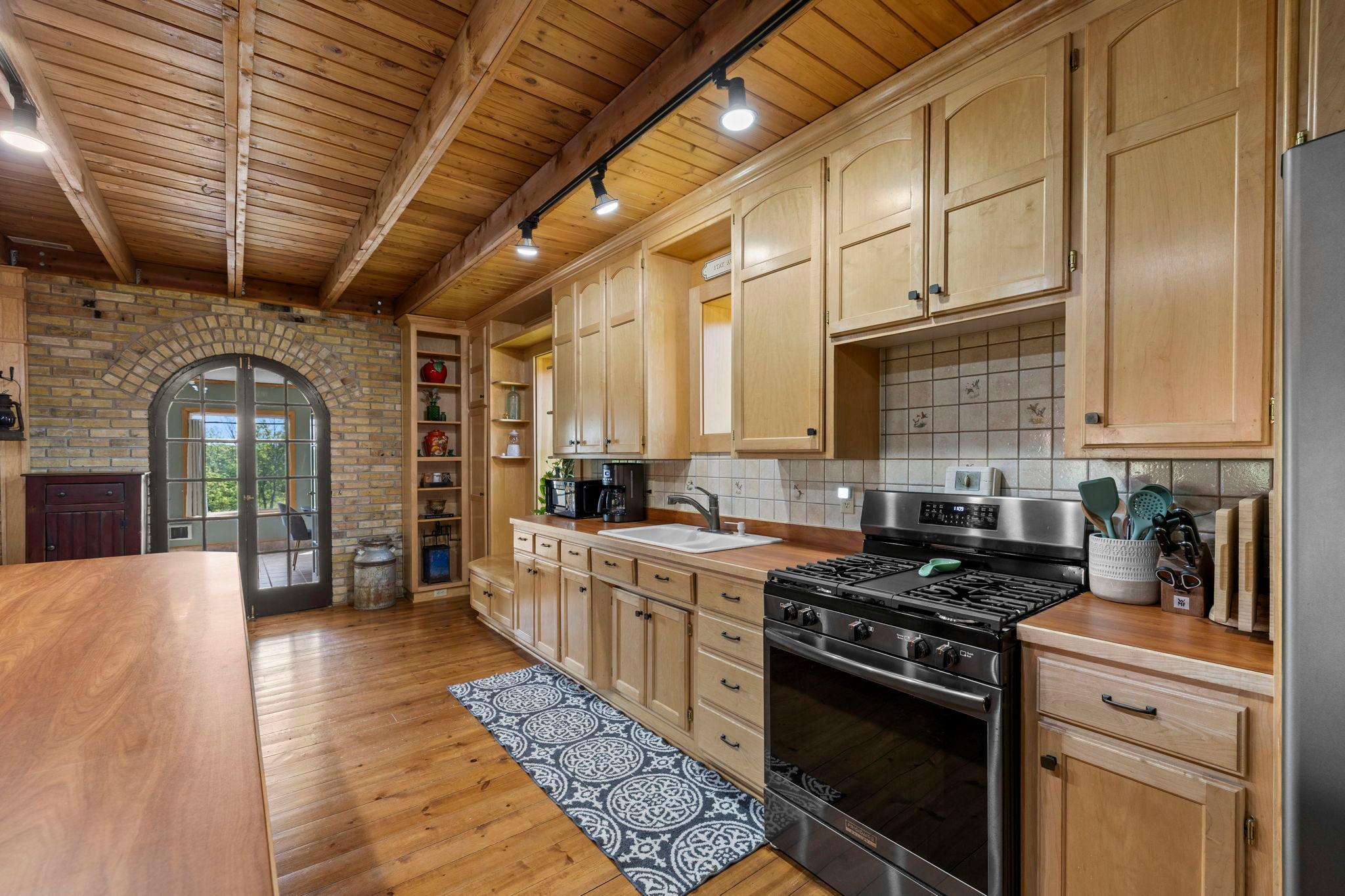 8825 Greeley Loop