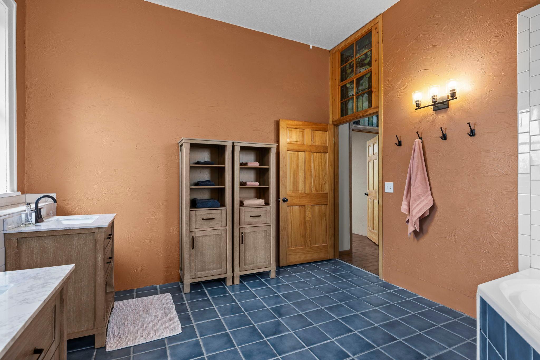 8825 Greeley Loop