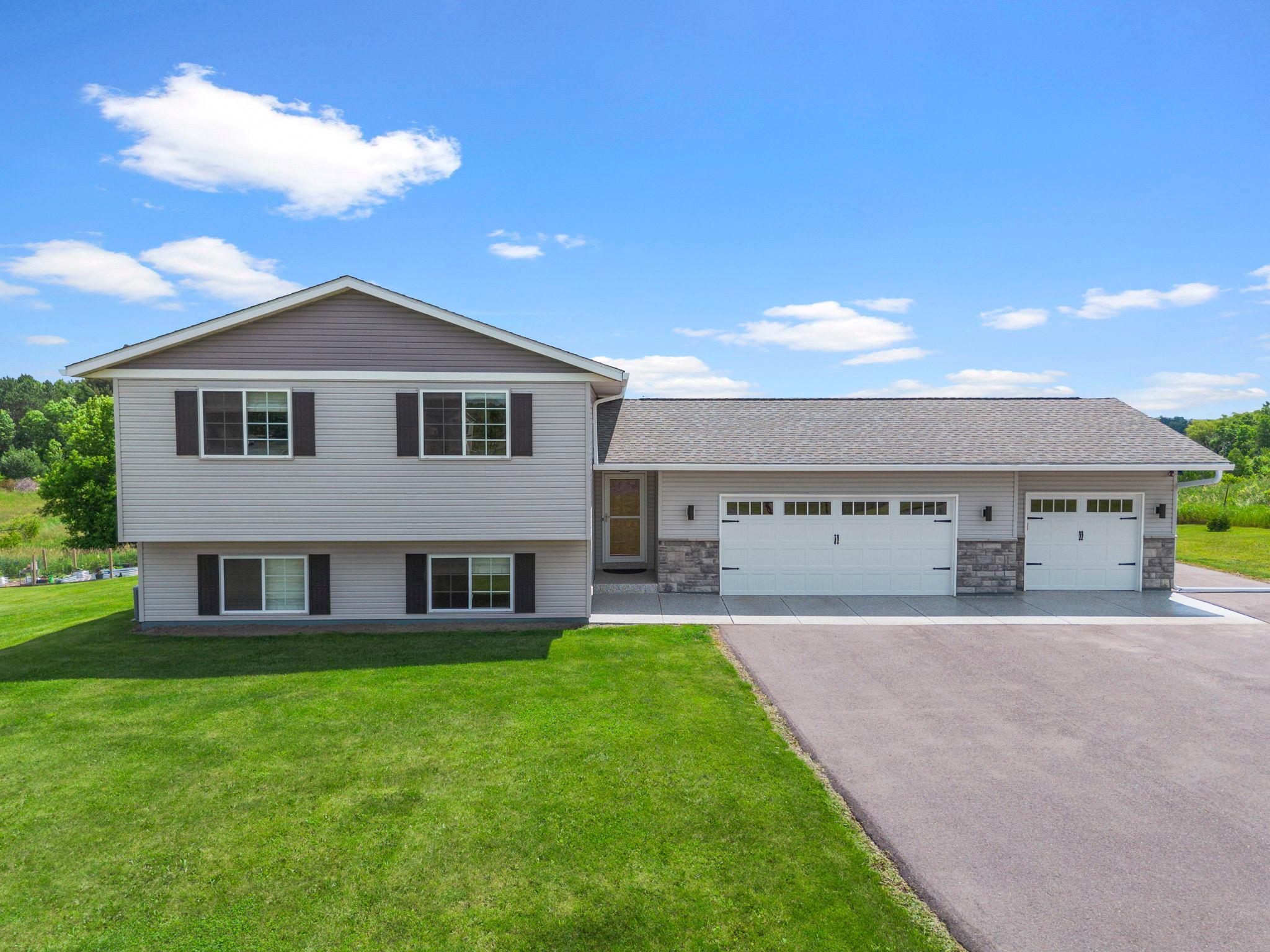 48089 Autumn Court