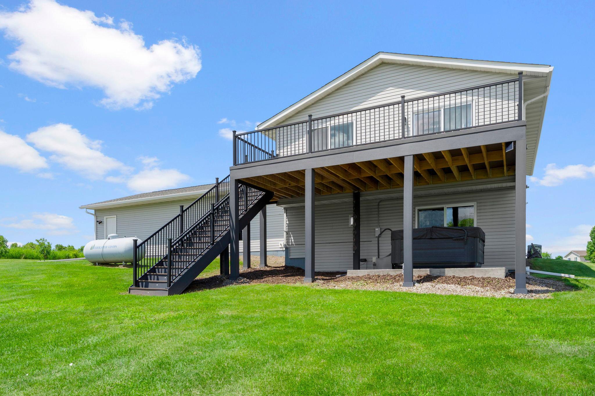 48089 Autumn Court