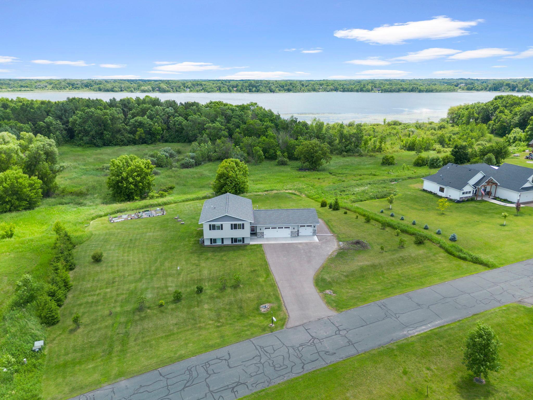 48089 Autumn Court